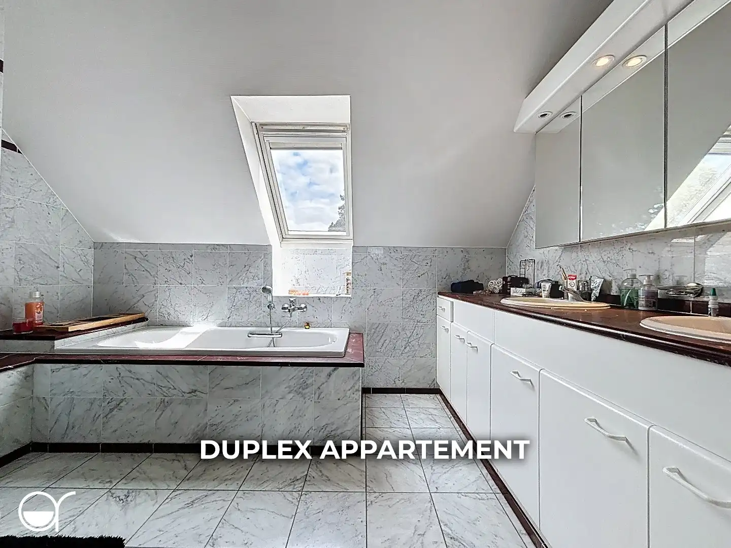 Te renoveren gebouw met 3 entiteiten foto 9