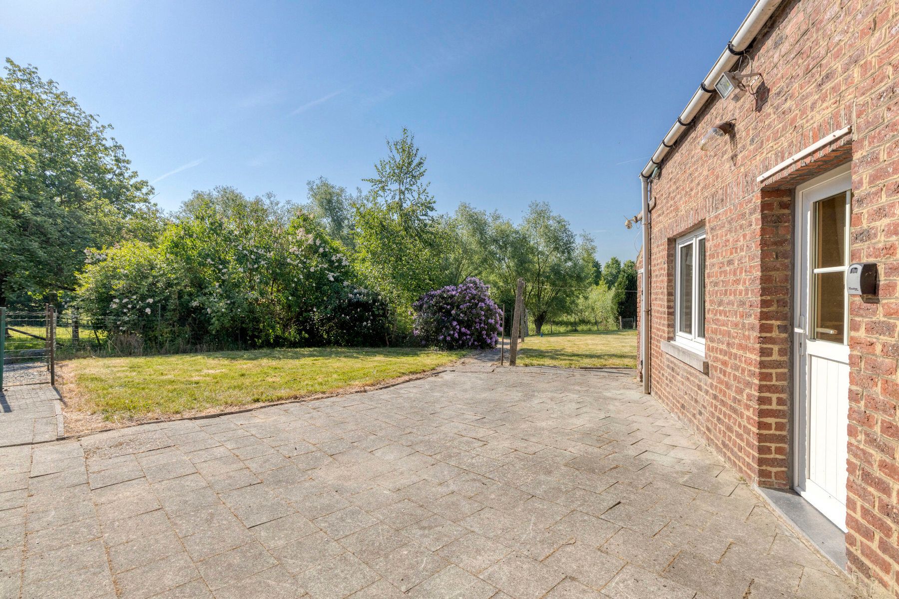 OPTIE Ruime woning met 5 slaapkamers en grote tuin foto 5