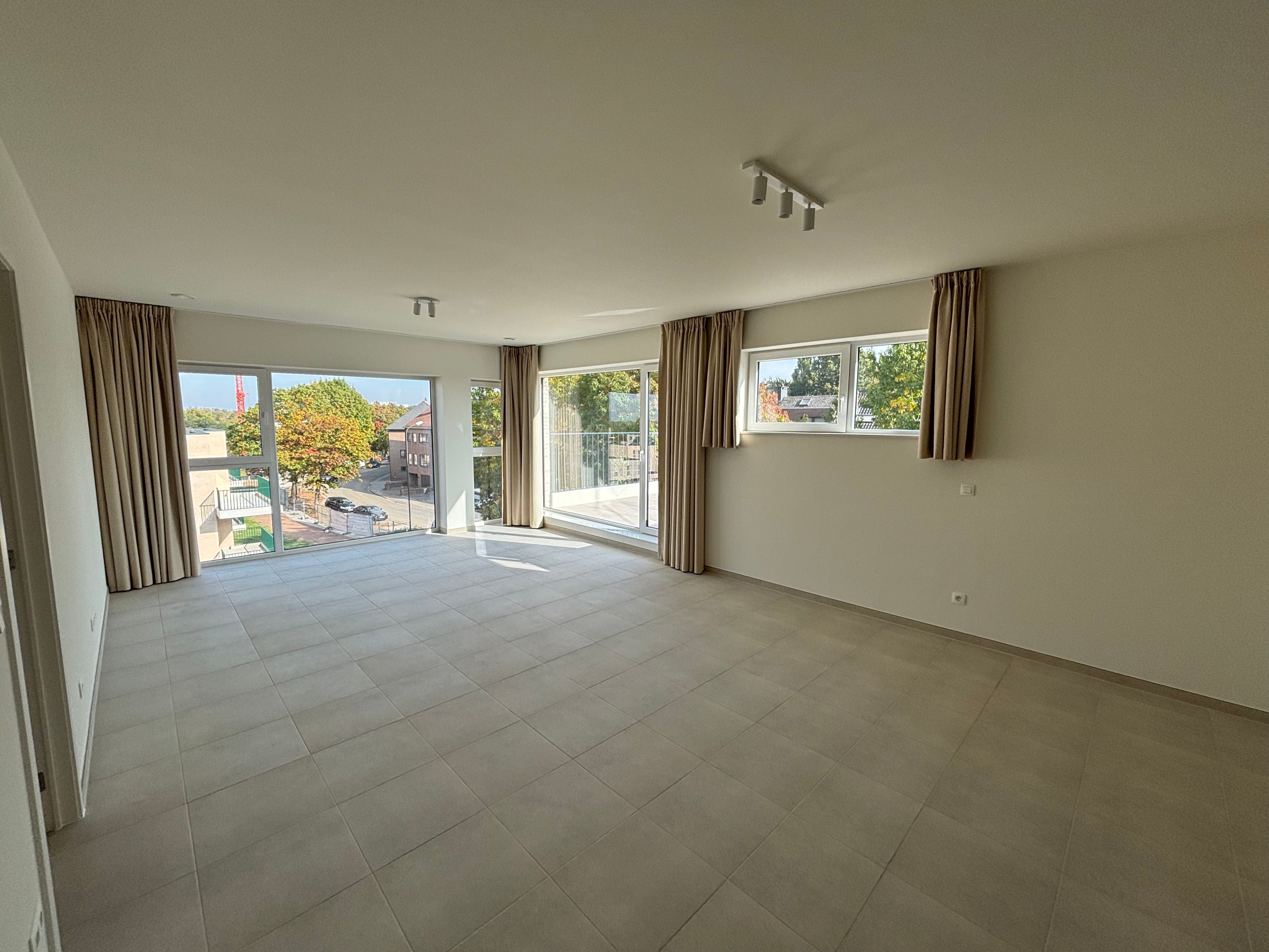 Penthouse/nieuwbouwappartement te huur: 3 slaapkamers of 2 + bureau/dressing foto 12