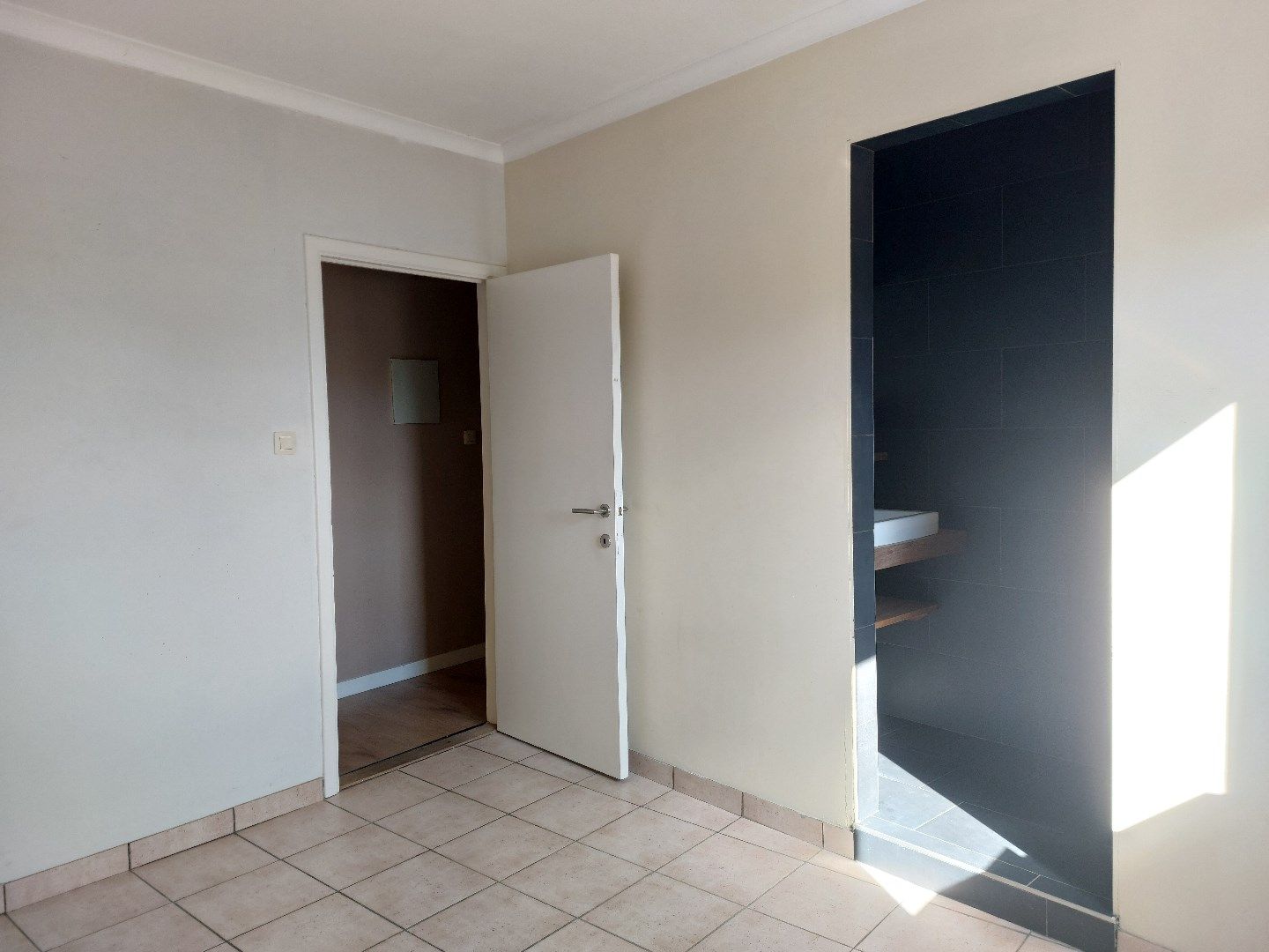 Net gerenoveerd appartement met 1 slaapkamer te koop in (Neer)Pelt-Centrum! foto 12