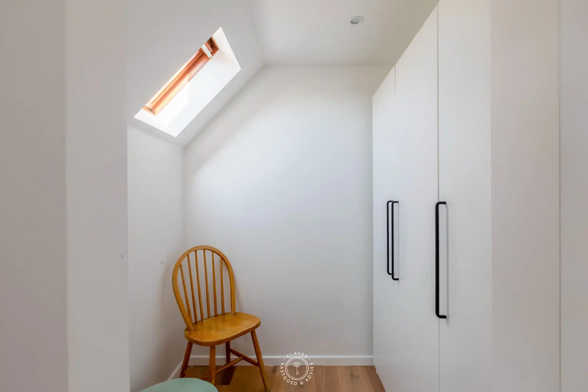 Aangename woning in de gegeerde Vogeltjeswijk foto 19