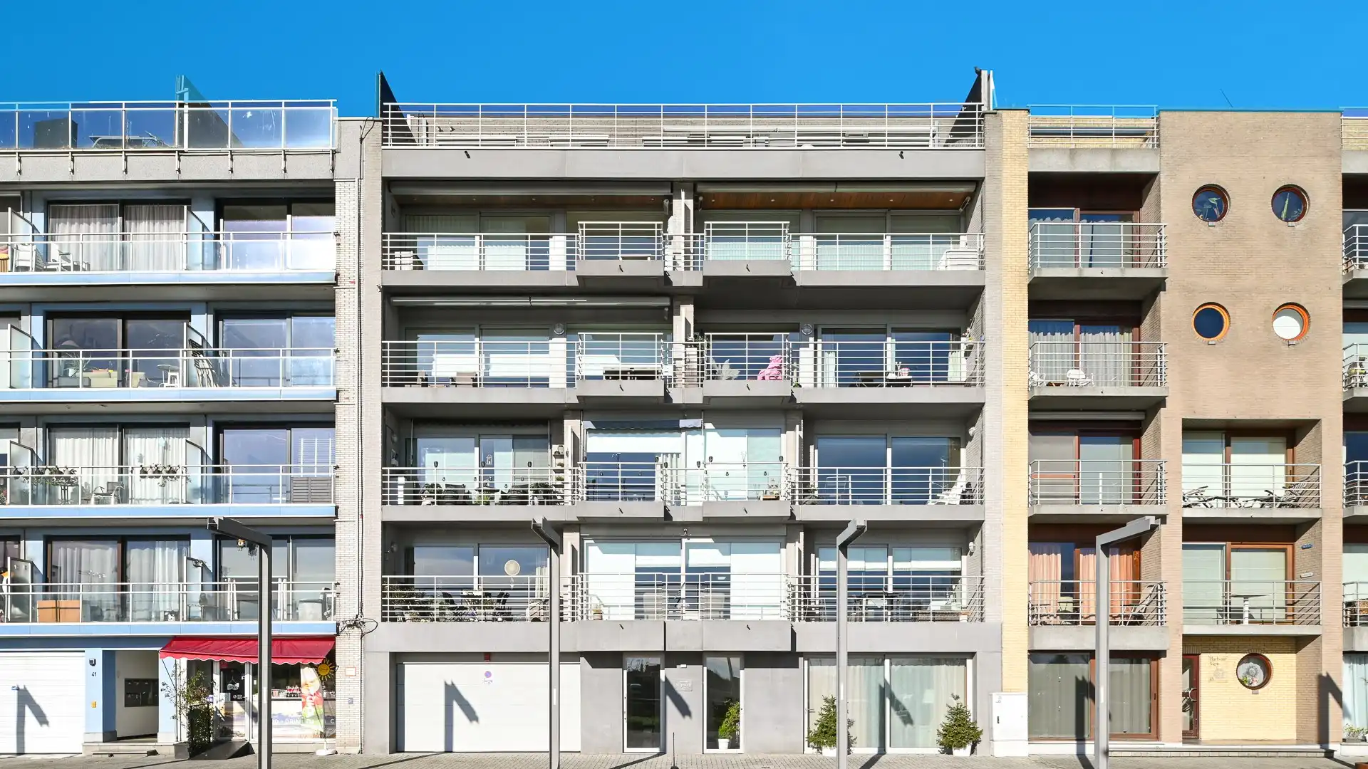 Modern en ruim appartement met zicht over de jachthaven foto 22