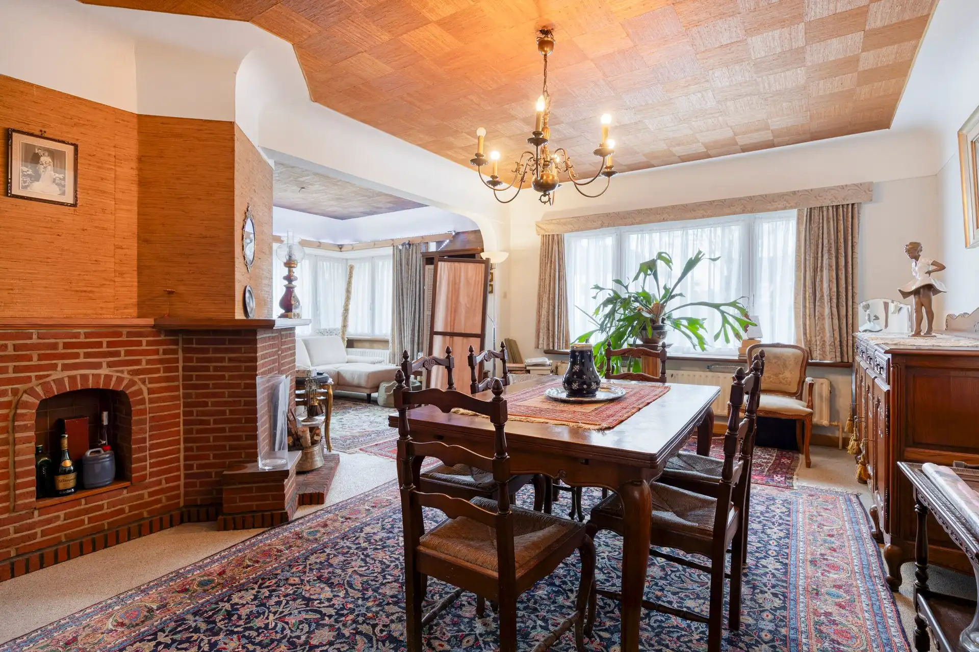 Ruime woning met 3 slaapkamers op vlot bereikbare ligging (Genkersteenweg). foto 3