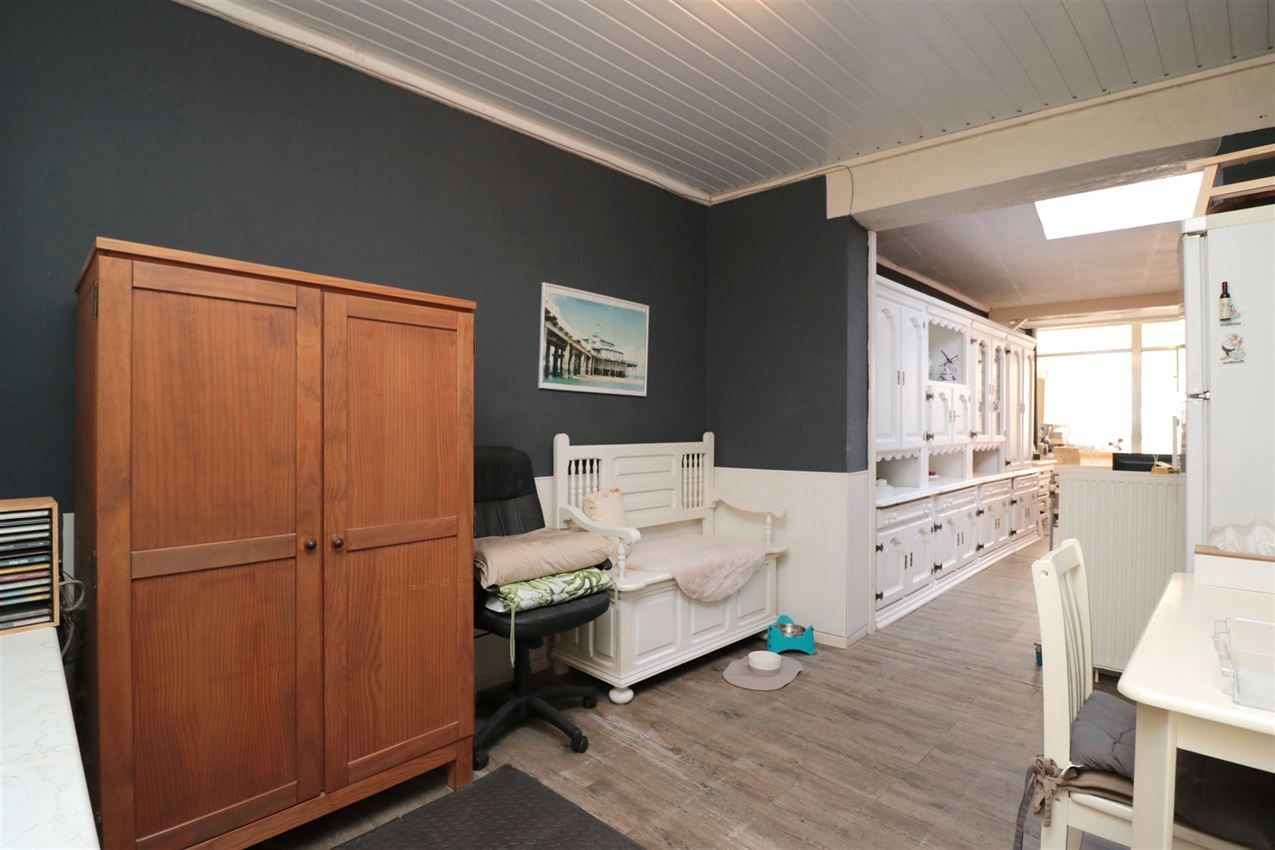 omgeving station en ziekenhuis, stadstuin, label D, neogotische stijl foto 14