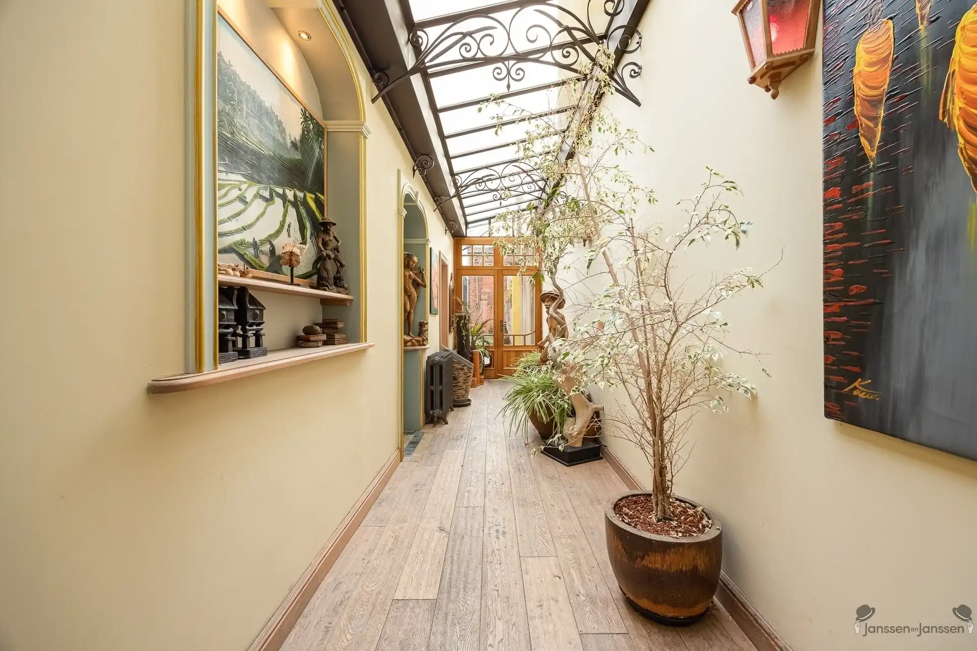 Uniek royaal handelshuis in centrum Antwerpen foto 12