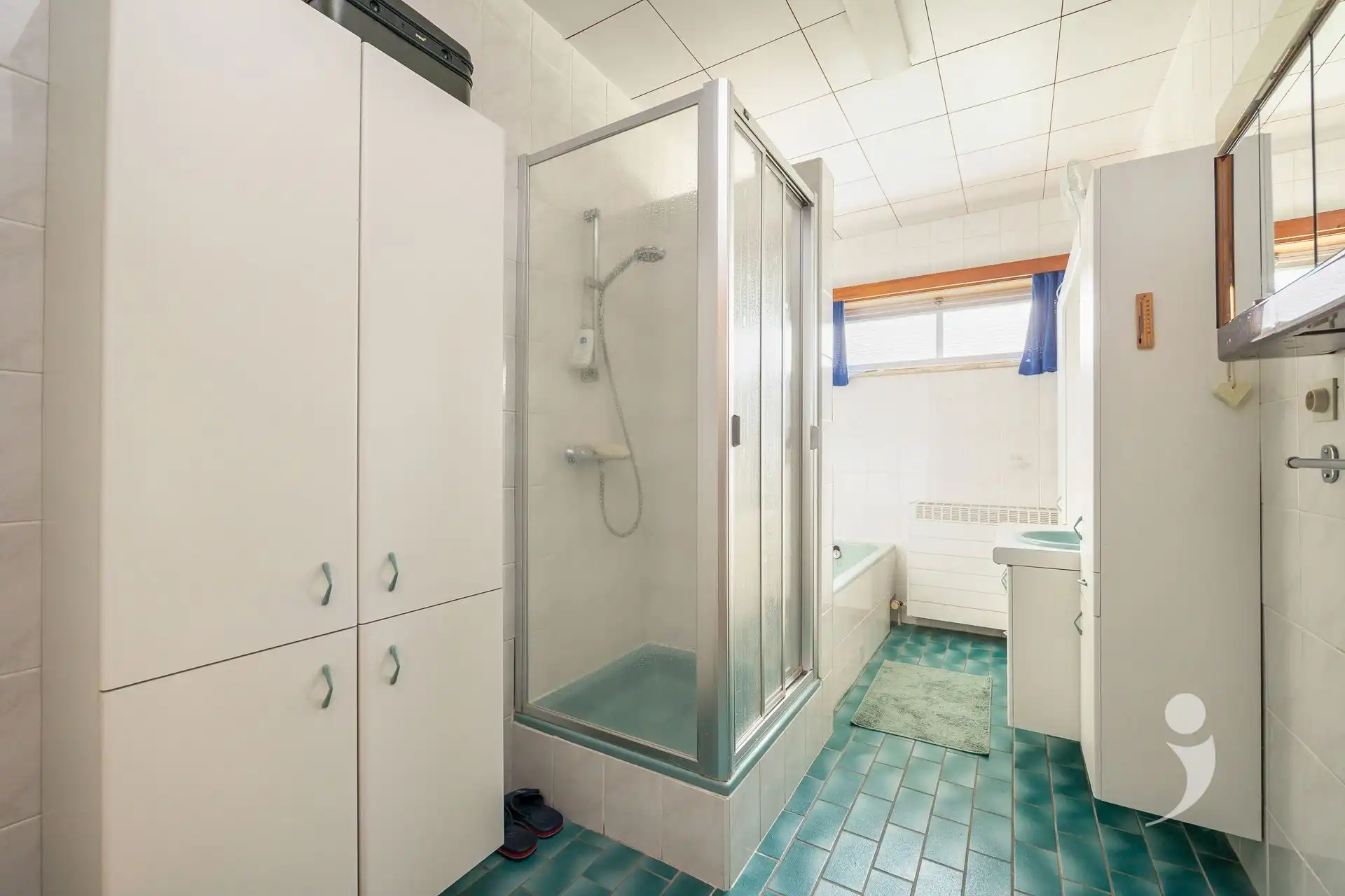 Ruime bungalow op een mooi perceel! foto 18