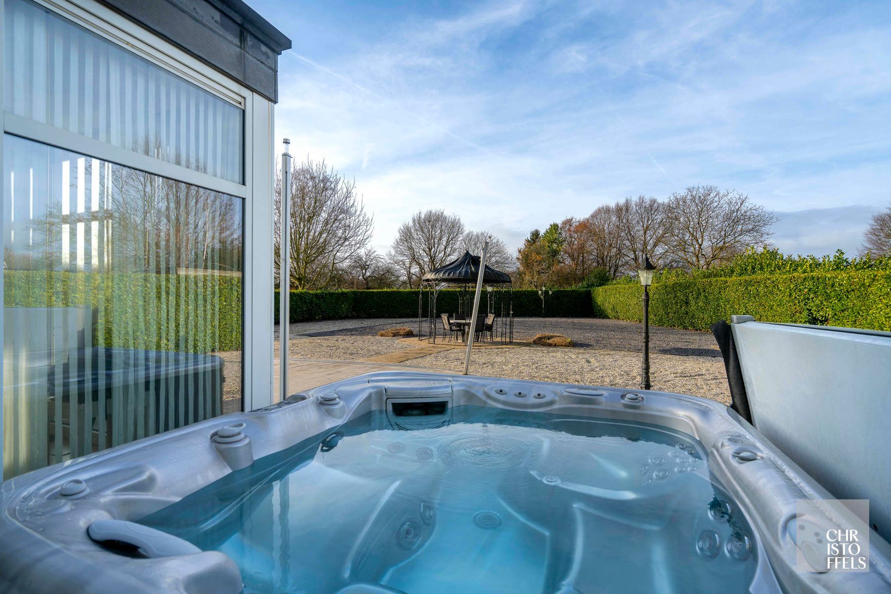 Tijdloze elegante villa met praktijkruimte (422 m²) op perceel van 1.672 m² foto 9