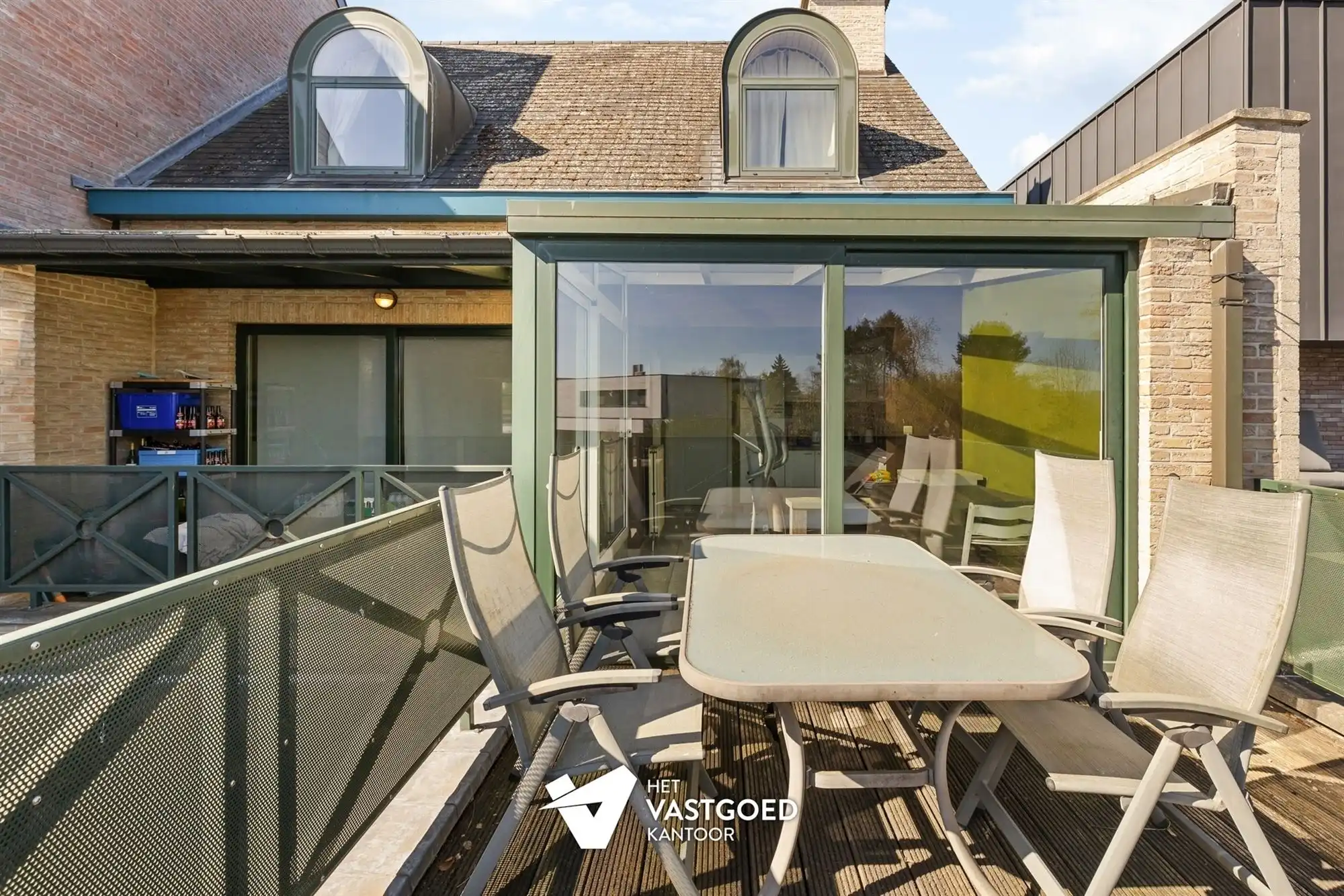 ZEER RUIM EN LICHTRIJK DUPLEX APPARTEMENT (149M²) MET 2 SLAAPKAMERS EN LEUKE VERANDA MET 2 TERRASSEN TE LAAKDAL foto 21