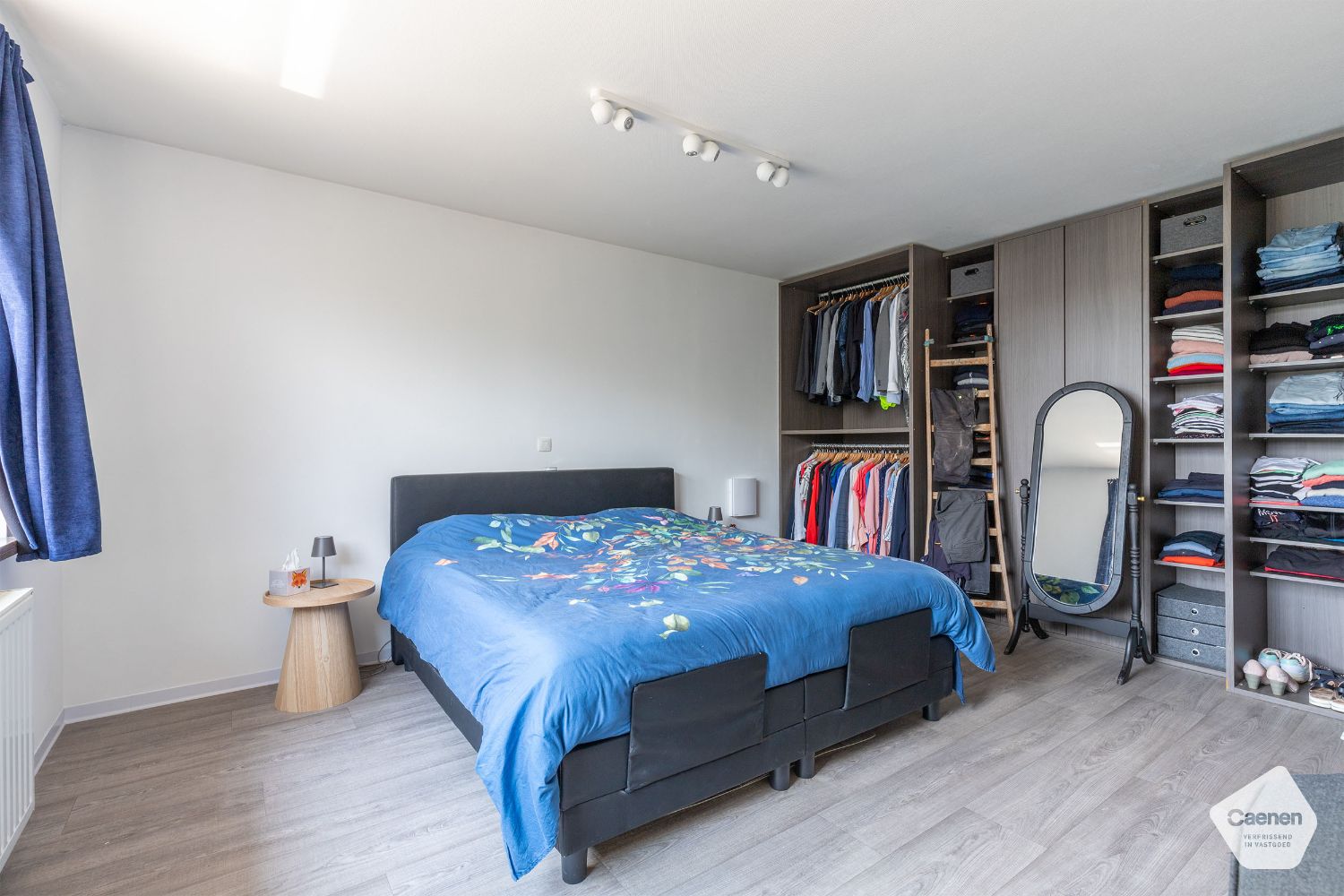 UNIEKE & LUCHTIGE ALLEENSTAANDE WONING met 4 SLAAPKAMERS ,RUIME GARAGE en TUIN foto 11