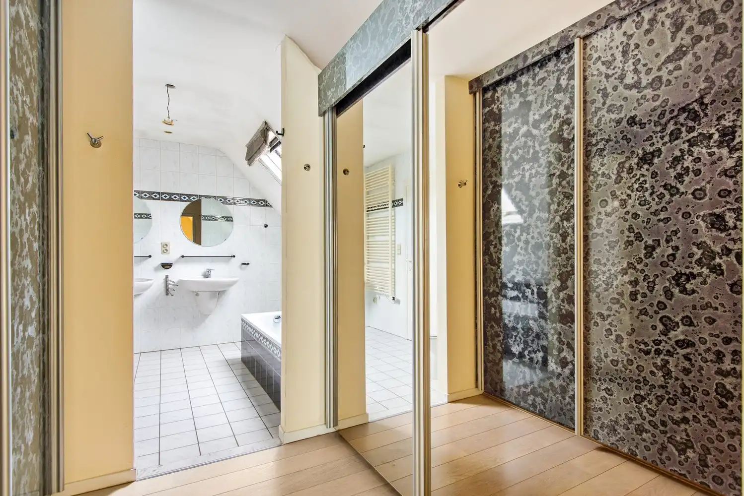 Karaktervolle gezinswoning met tal van mogelijkheden op centrale locatie in Hove foto 21