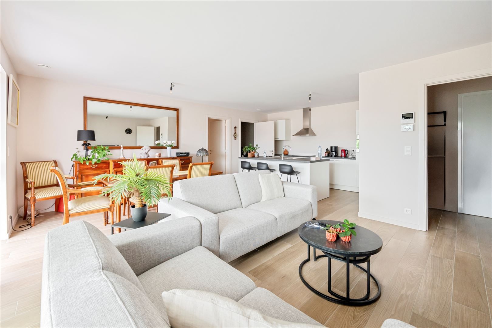 Nieuwbouwappartement met 2 slaapkamers en groot terras foto 4