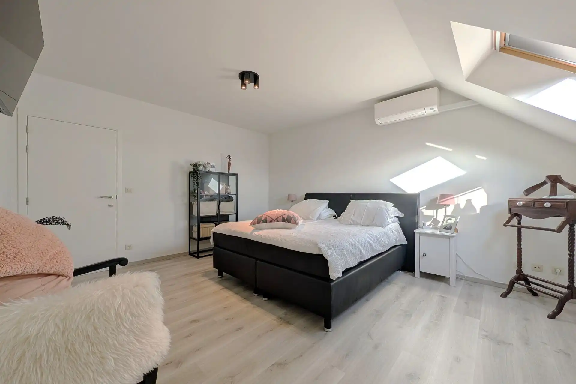 Energiezuinige en recente woning (143m²) met 3 slaapkamers te Veldwezelt (Lanaken) en nabij Maastricht (NL) foto 10