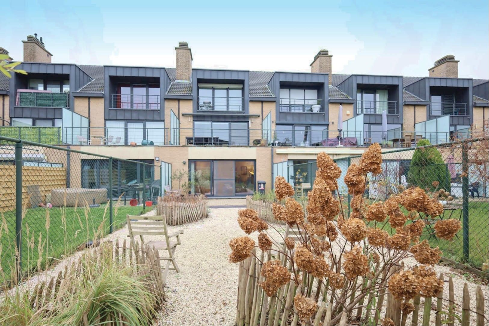 Gelijkvloers appartement met tuin, binnenautostaanplaats en kelder foto 5