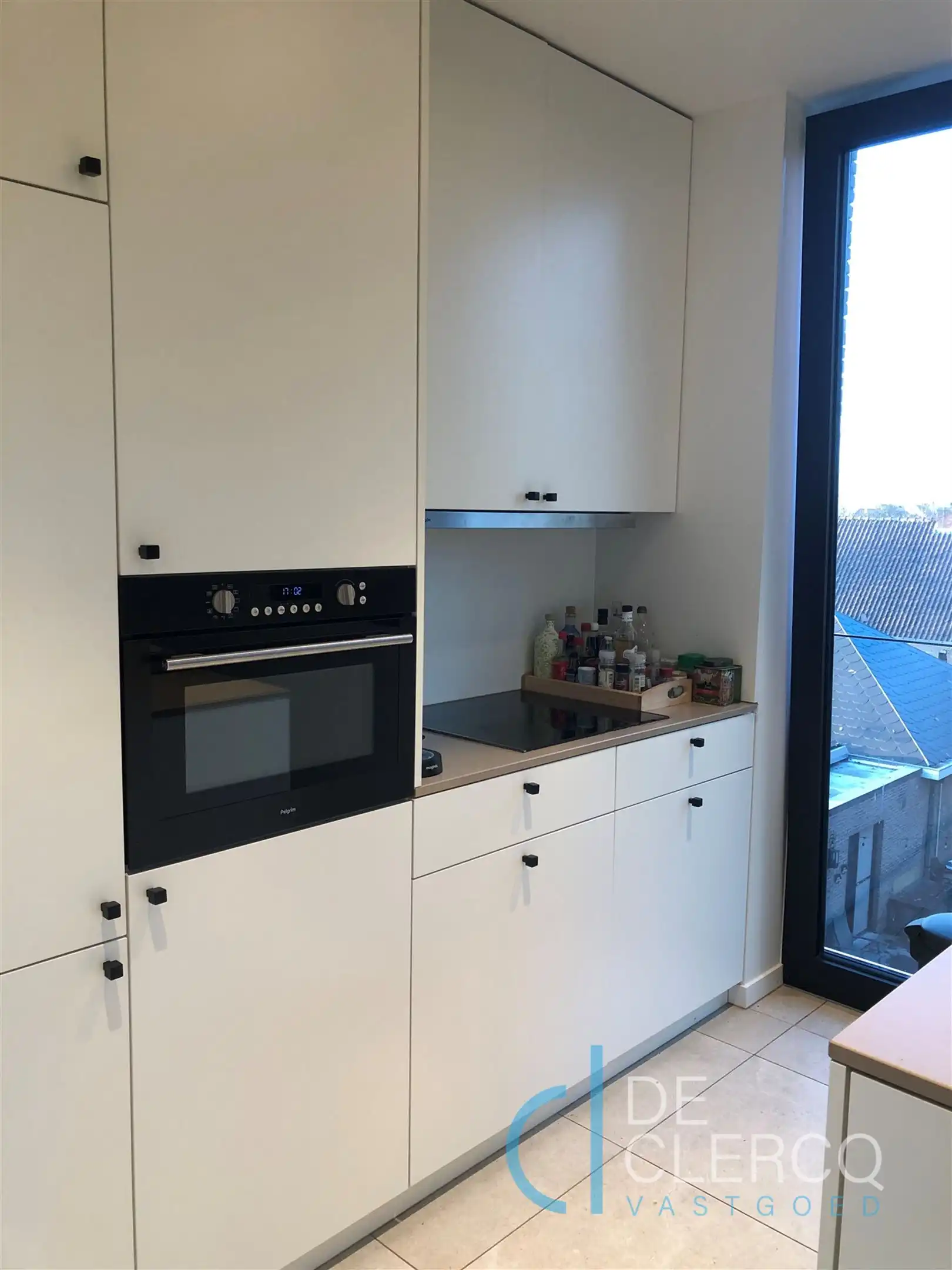 Luxueus duplex-appartement te huur in centrum Lochristi! foto 4