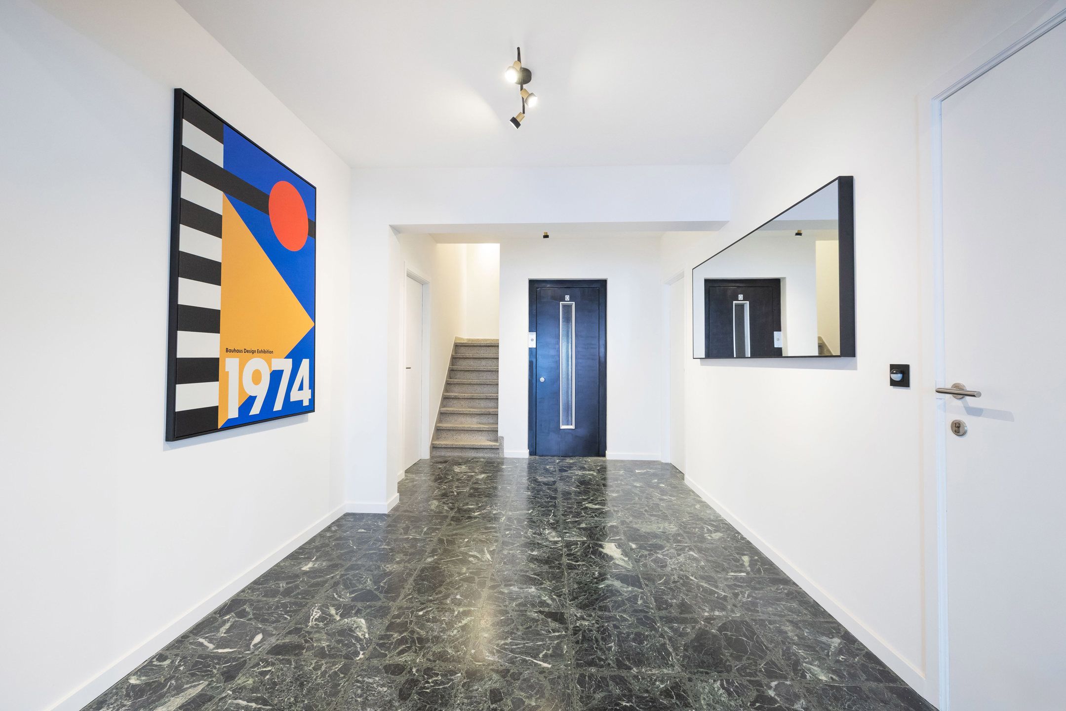 Volledig gerenoveerd appartement - EPC: B- foto 9