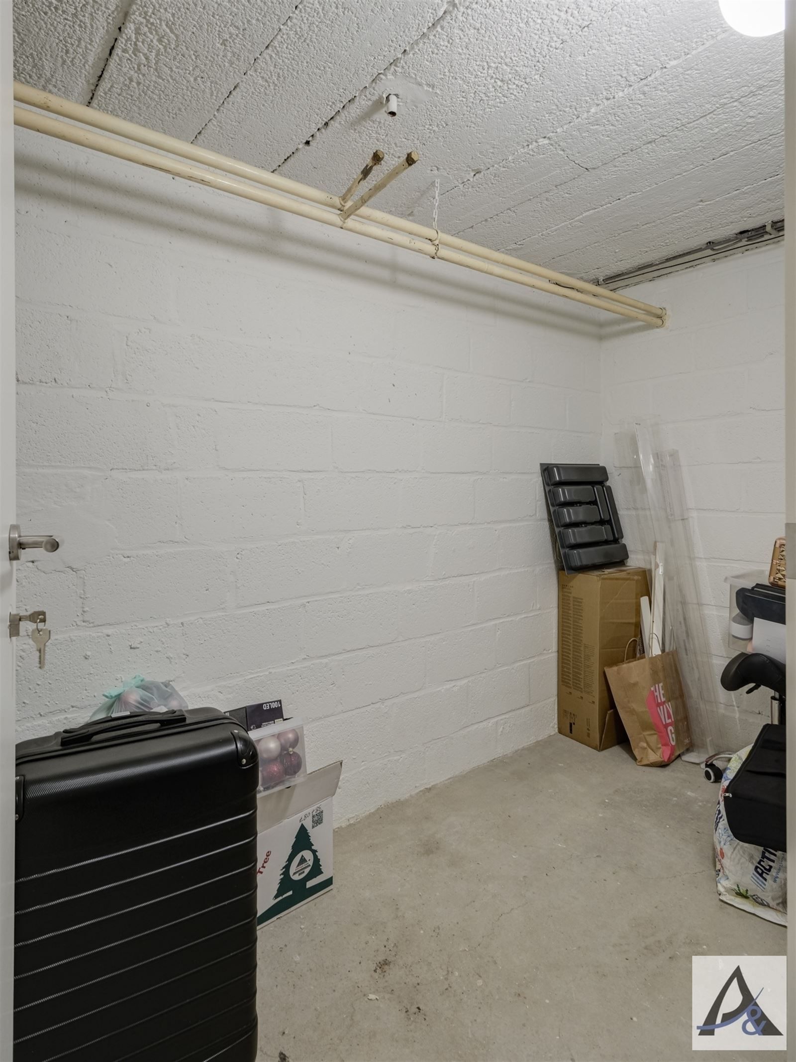 Instapklaar gelijkvloers appartement in hartje Bilzen met garage foto 20
