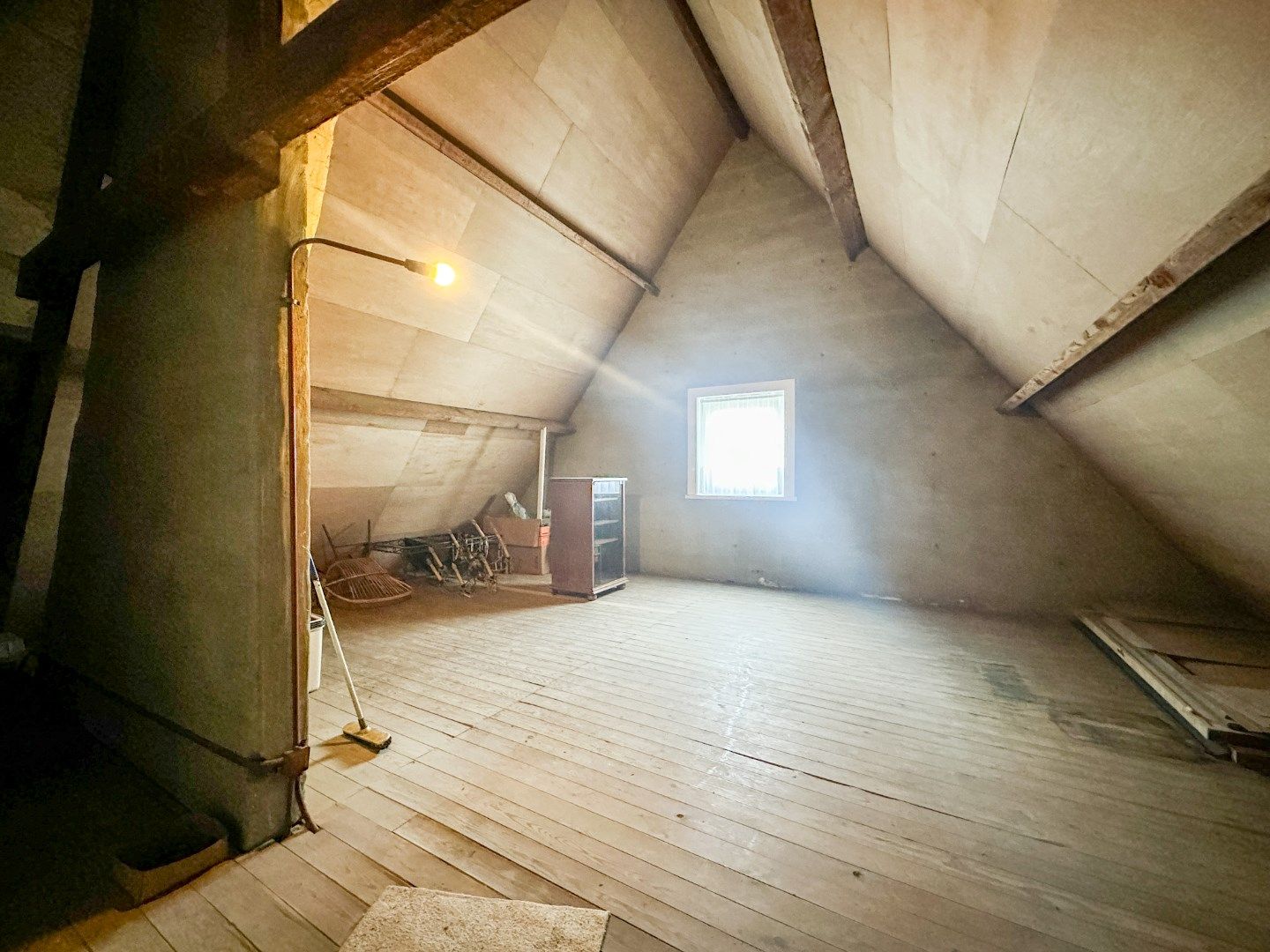 Ruime woning met tuin (perceel 524 m²), 3 slaapkamers, garage en bijgebouw/stalling, Torhout. foto 26