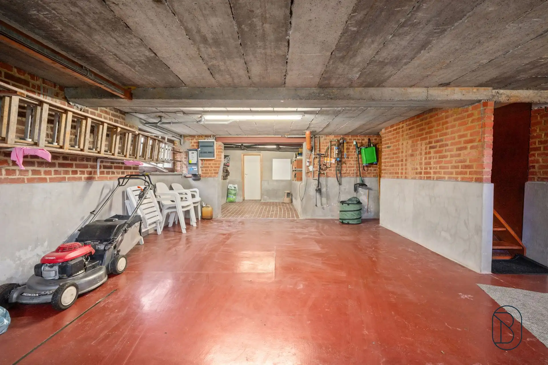 Degelijke villa met prachtig open zicht. foto 22