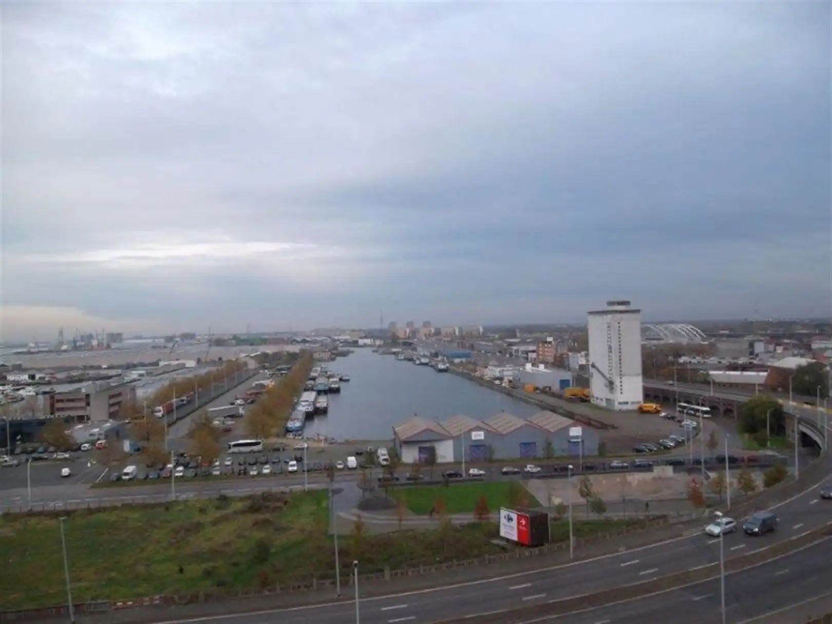 Gemeubeld appartement (EIlandje) met parking foto 10