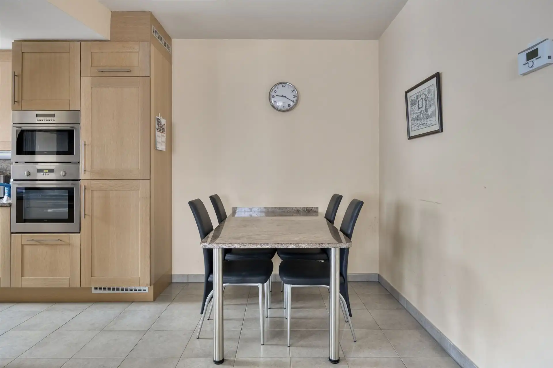 Instapklaar appartement met 3 slaapkamers, terras en garage foto 8