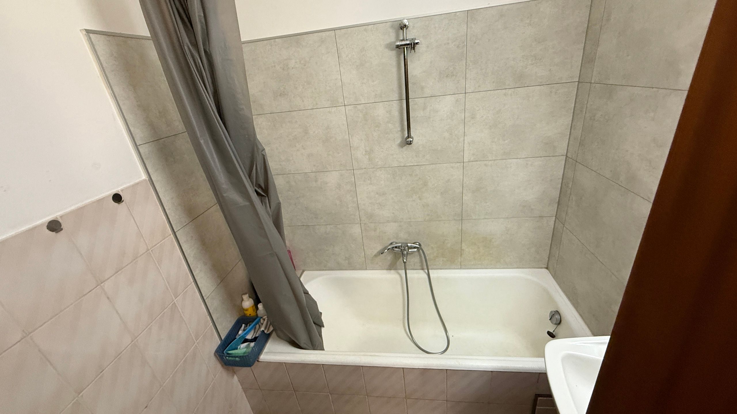 Te renoveren rijwoning op centrale locatie foto 4