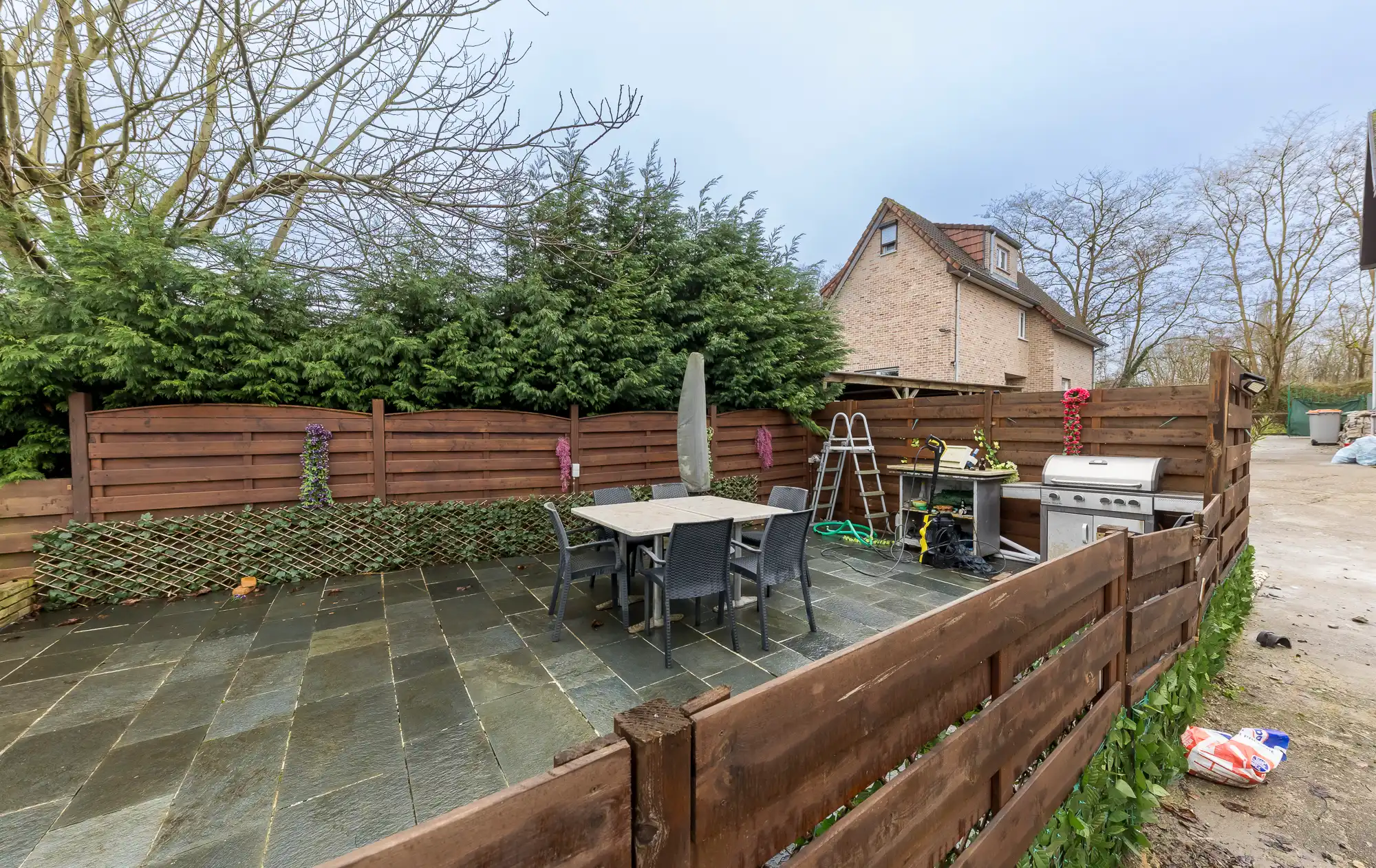 TE KOOP: Goed gelegen (halfopen) woning met bijgebouw van 90m2 te Lanklaar foto 15