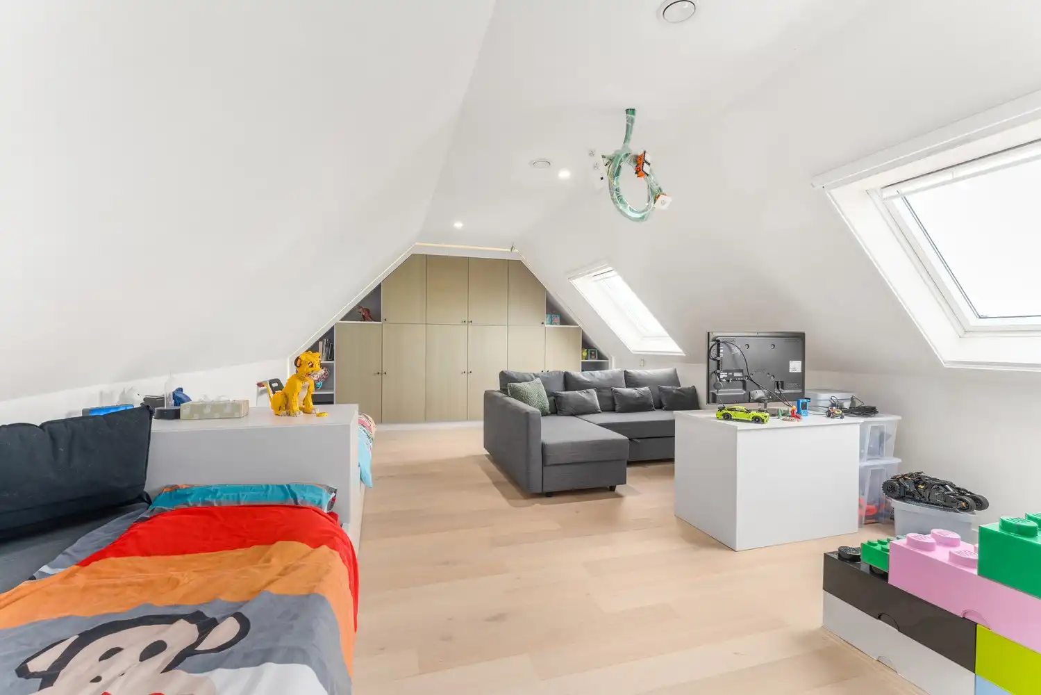 Exclusieve, recente nieuwbouwwoning met 5/6 slpks + tuin! foto 18