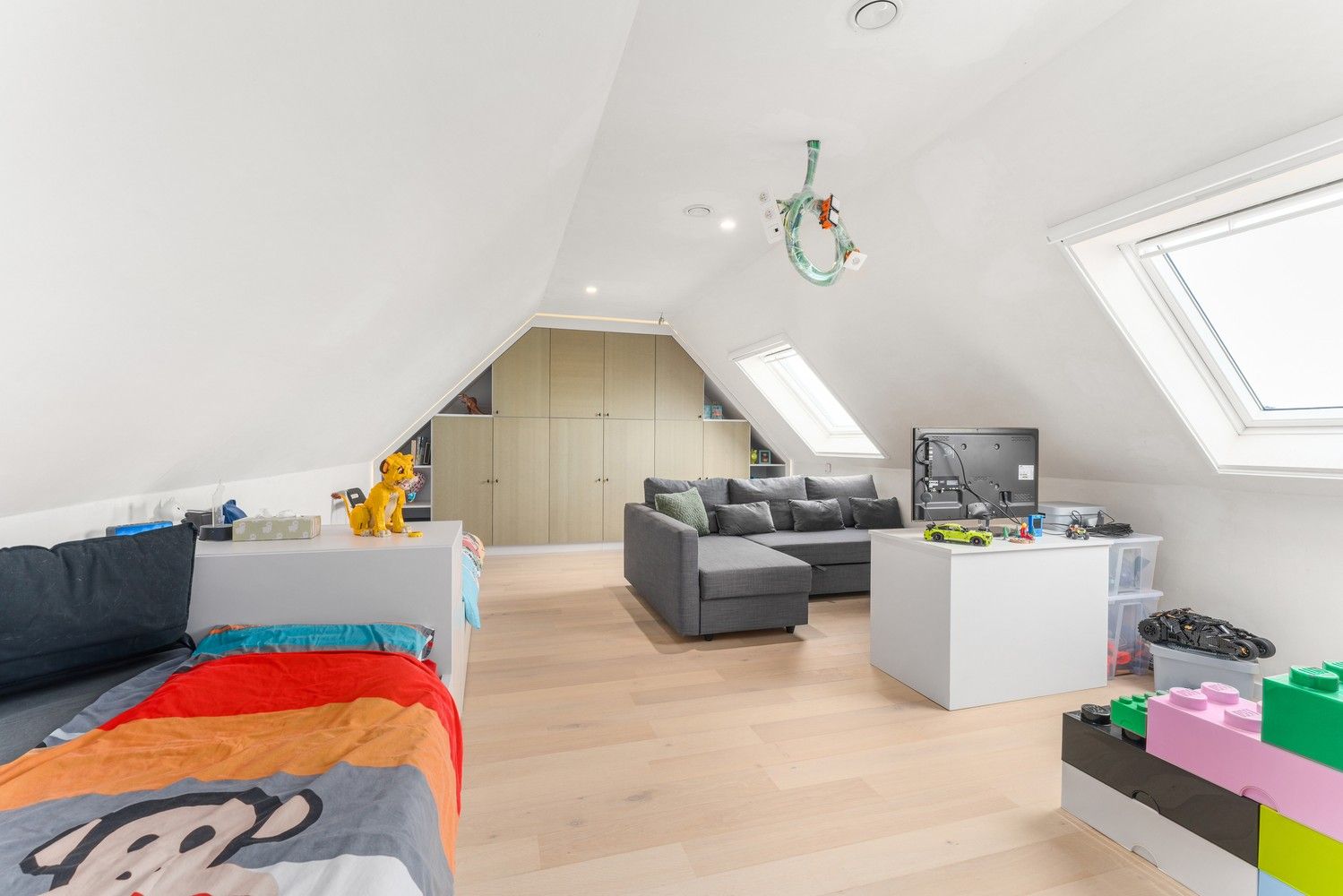Exclusieve, recente nieuwbouwwoning met 5/6 slpks + tuin! foto 18
