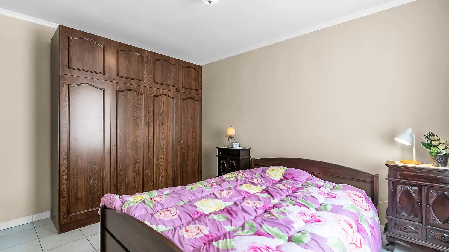 Charmante halfopen gezinswoning met 3 slaapkamers, aangebouwd bijgebouw en perceel van 609 m² foto 7