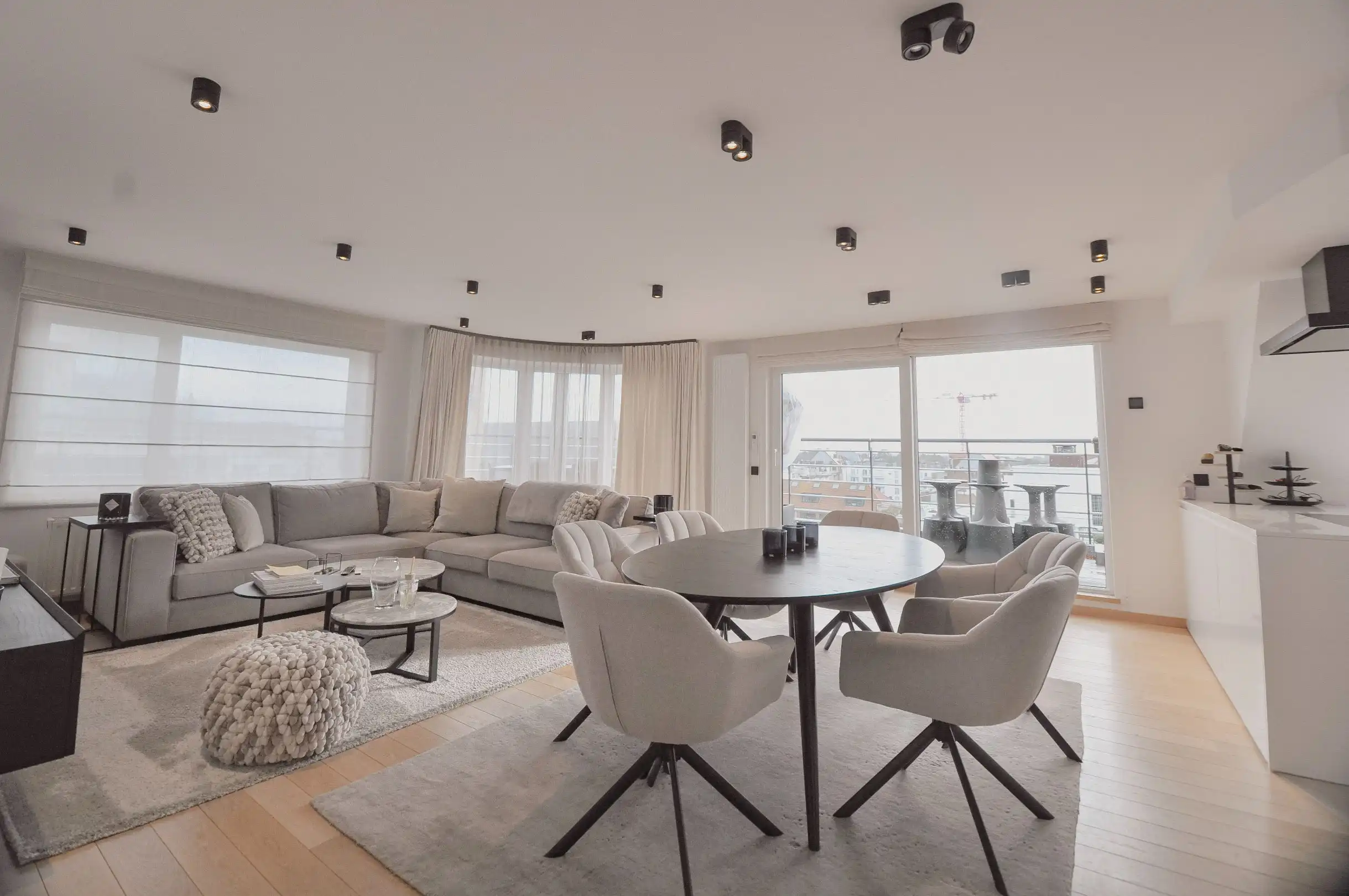Uniek duplexappartement/penthouse met een weids uitzicht. foto 4