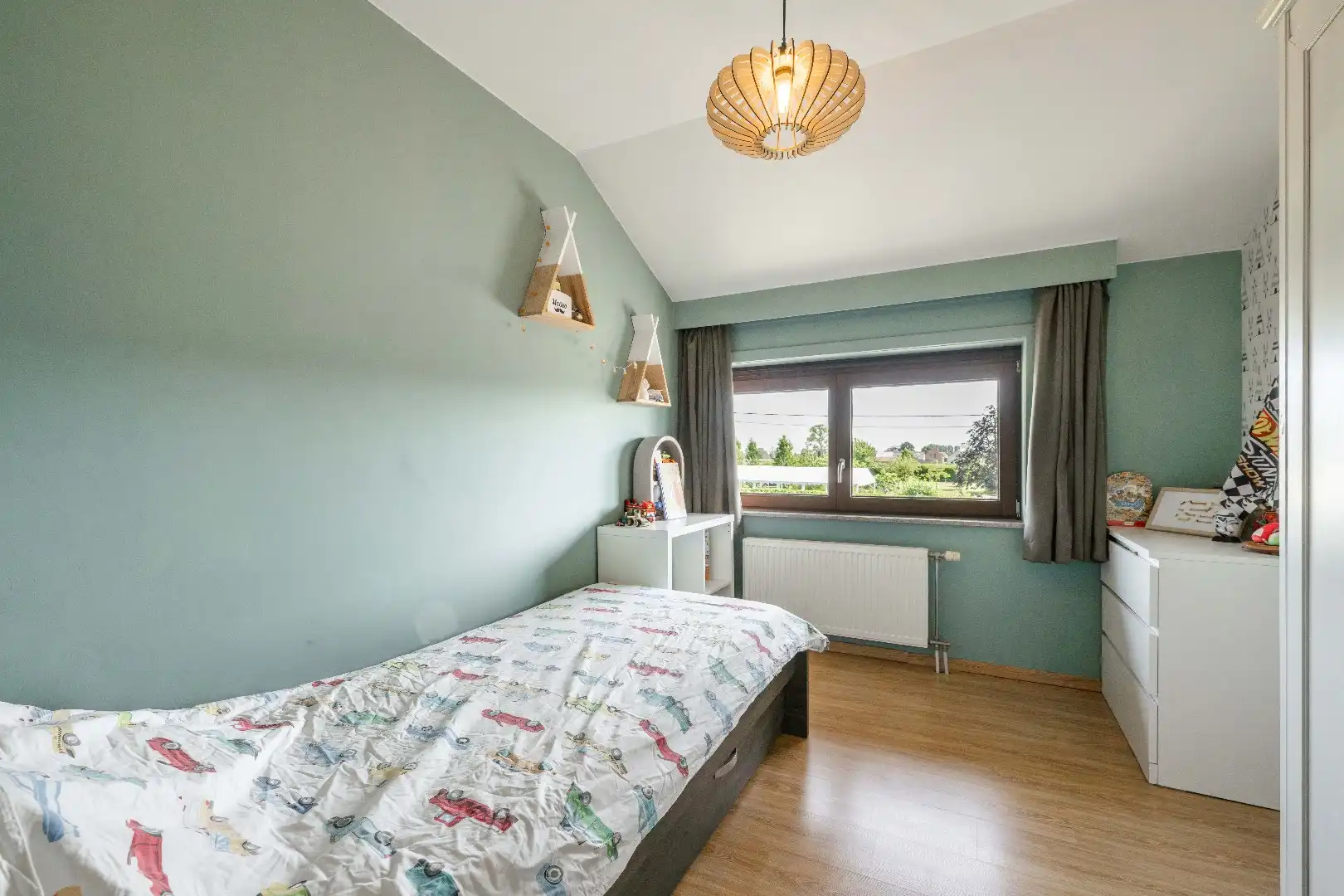 INSTAPKLARE GEZINSWONING  3 SLPKS | TUIN & TOEGANG ACHTEROM foto 15