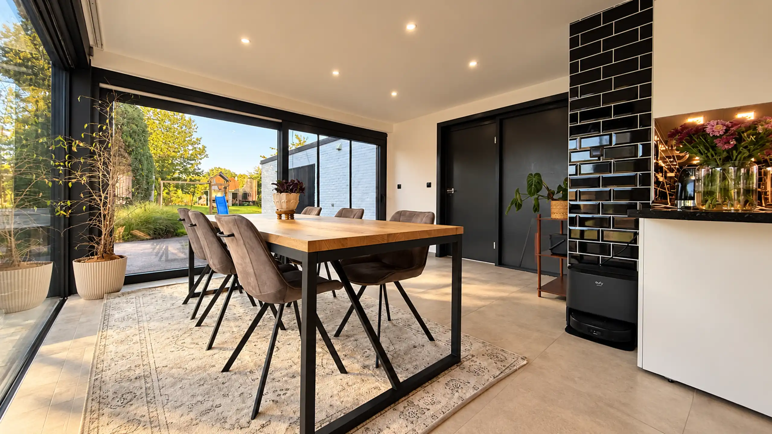 Halfopen bebouwing met 3 slaapkamers, garage en ruime tuin! foto 17