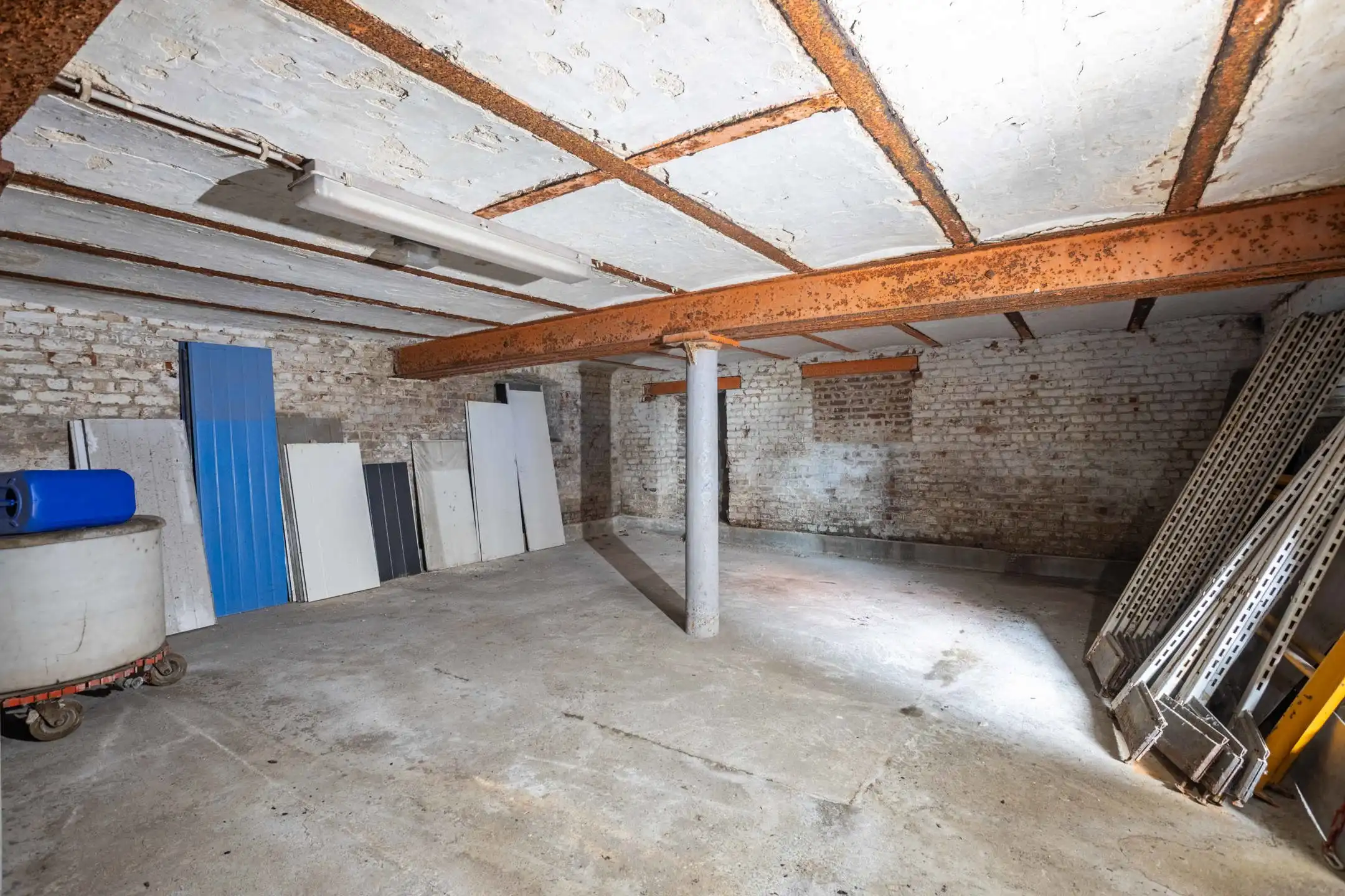 VEELZIJDIG RENOVATIE- EN ONTWIKKELINGSPROJECT foto 24