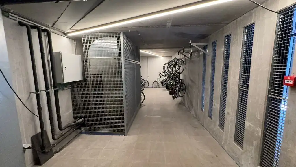 Stijlvol ingericht kantoor te huur nabij station Gent-Dampoort foto 20