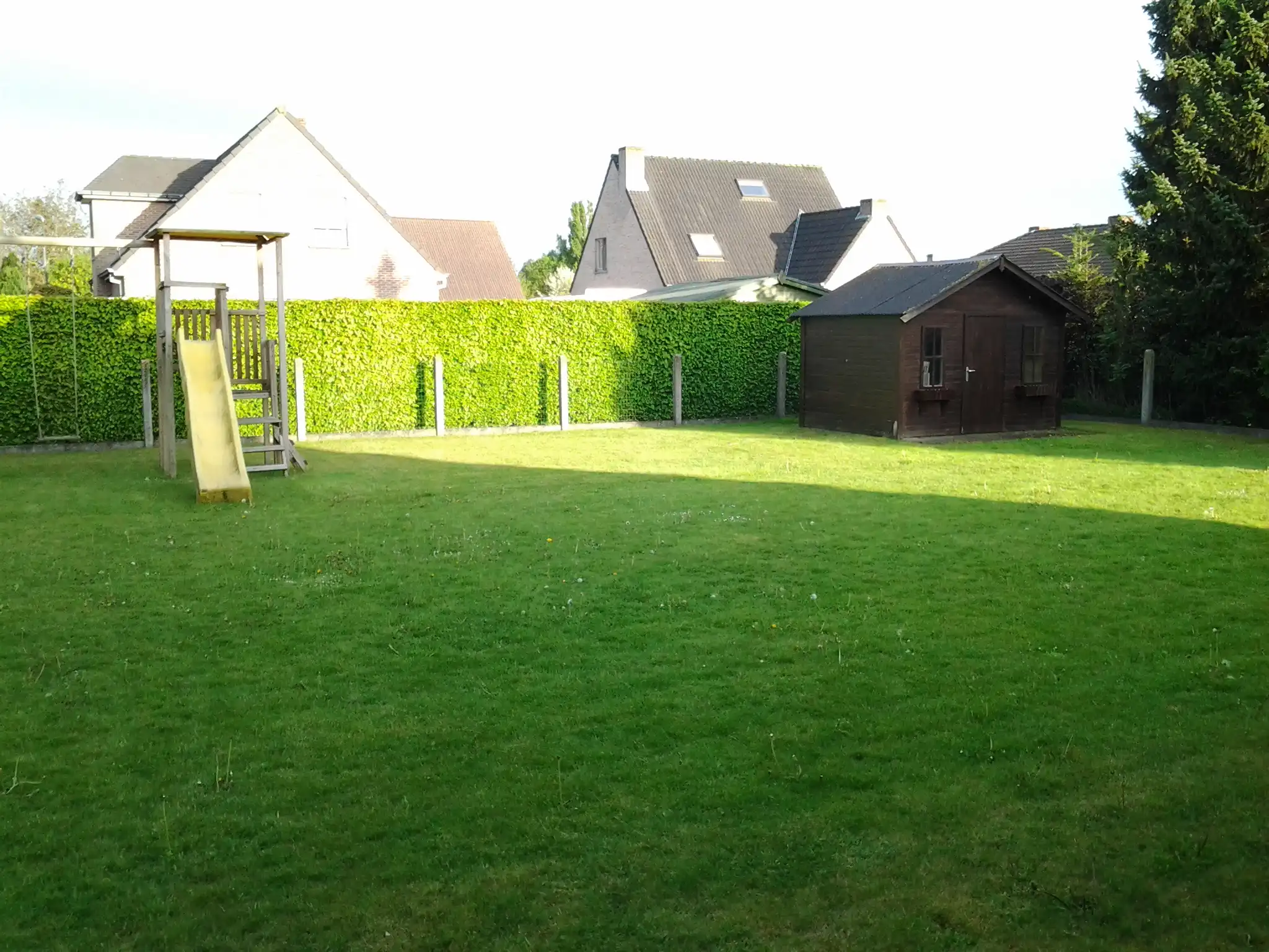 PRACHTIG GELEGEN ALLEENSTAANDE VILLA foto 2