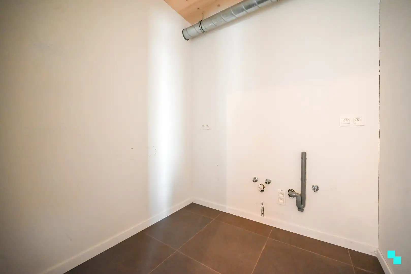 Halfopen nieuwbouwwoning in houtmassiefbouw foto 10