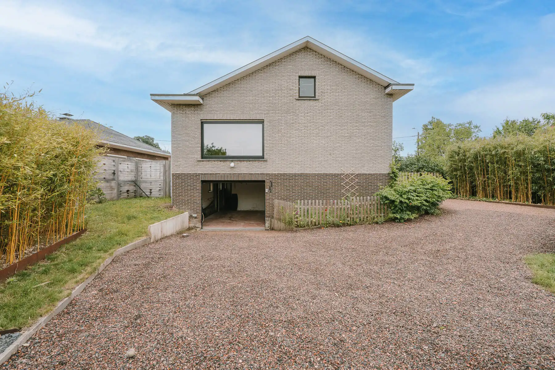 Vrijstaande, karaktervolle woning met prachtige tuin foto 28