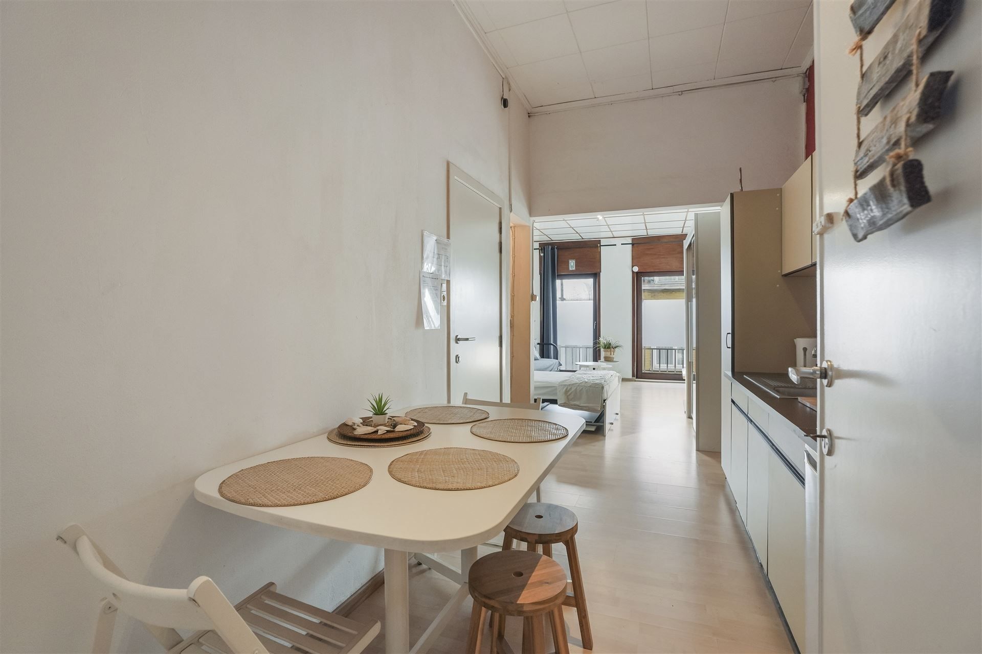 INSTAPKLAAR / VLAKBIJ ZEEDIJK  foto 11