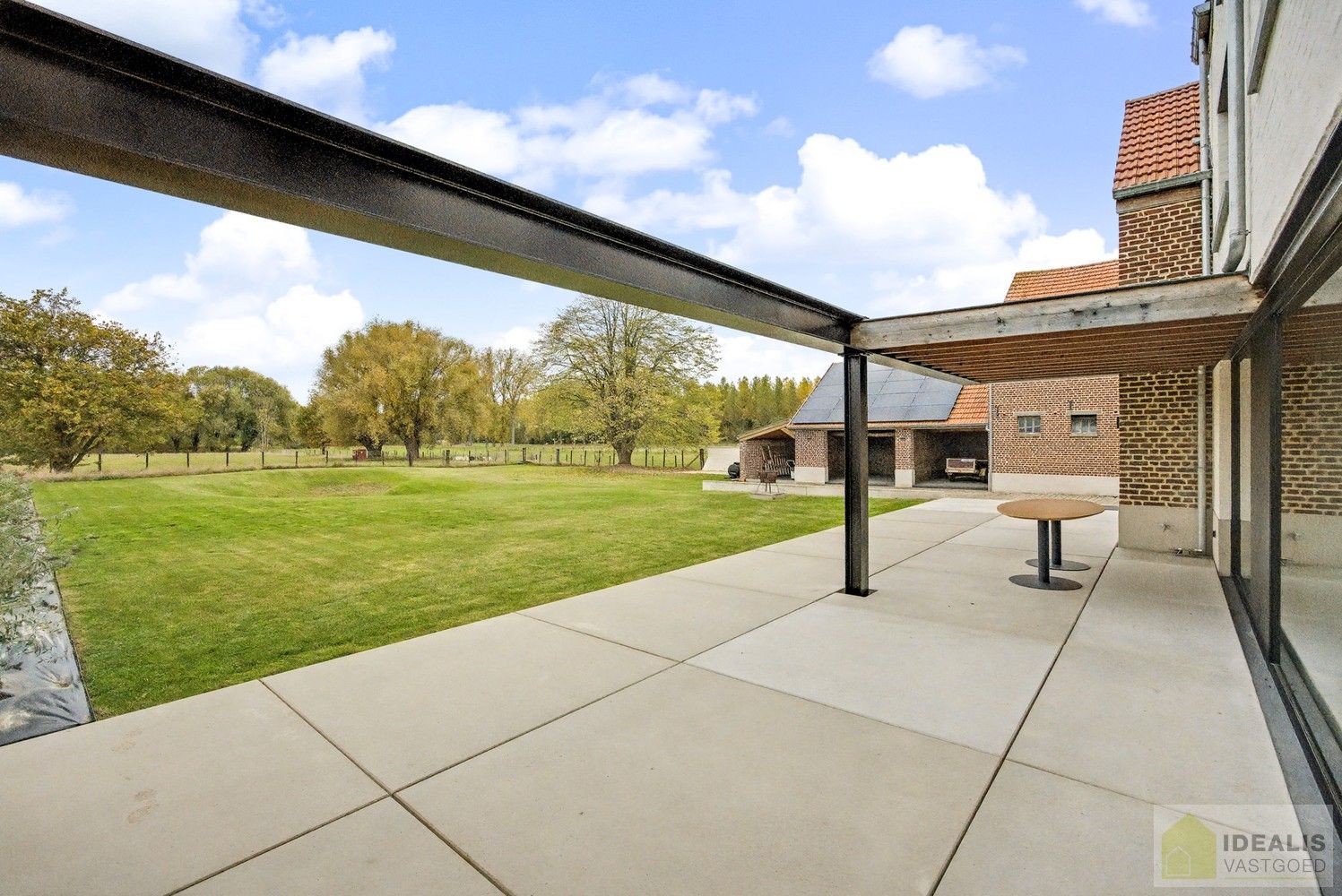 IDEALIS VASTGOED - EEN BIJZONDER HUIS, EEN BIJZONDERE LOCATIE, EEN UNIEKE KANS OM TE WONEN IN EEN AUTHENTIEK LANDHUIS MET EEN PRACHTIGE INRICHTING EN EEN HOOGWAARDDIGE AFWERKINGSGRAAD! foto 33