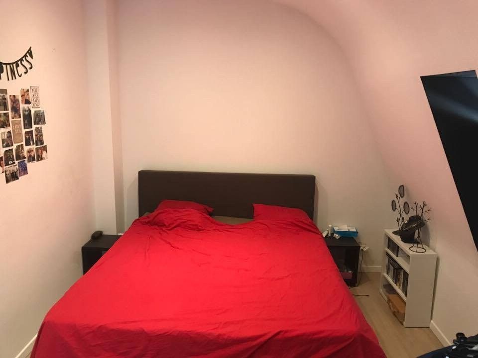 Instapklare ruime gerenoveerde woning met ruime uitbouw achteraan, groot zonneterras en koer foto 11