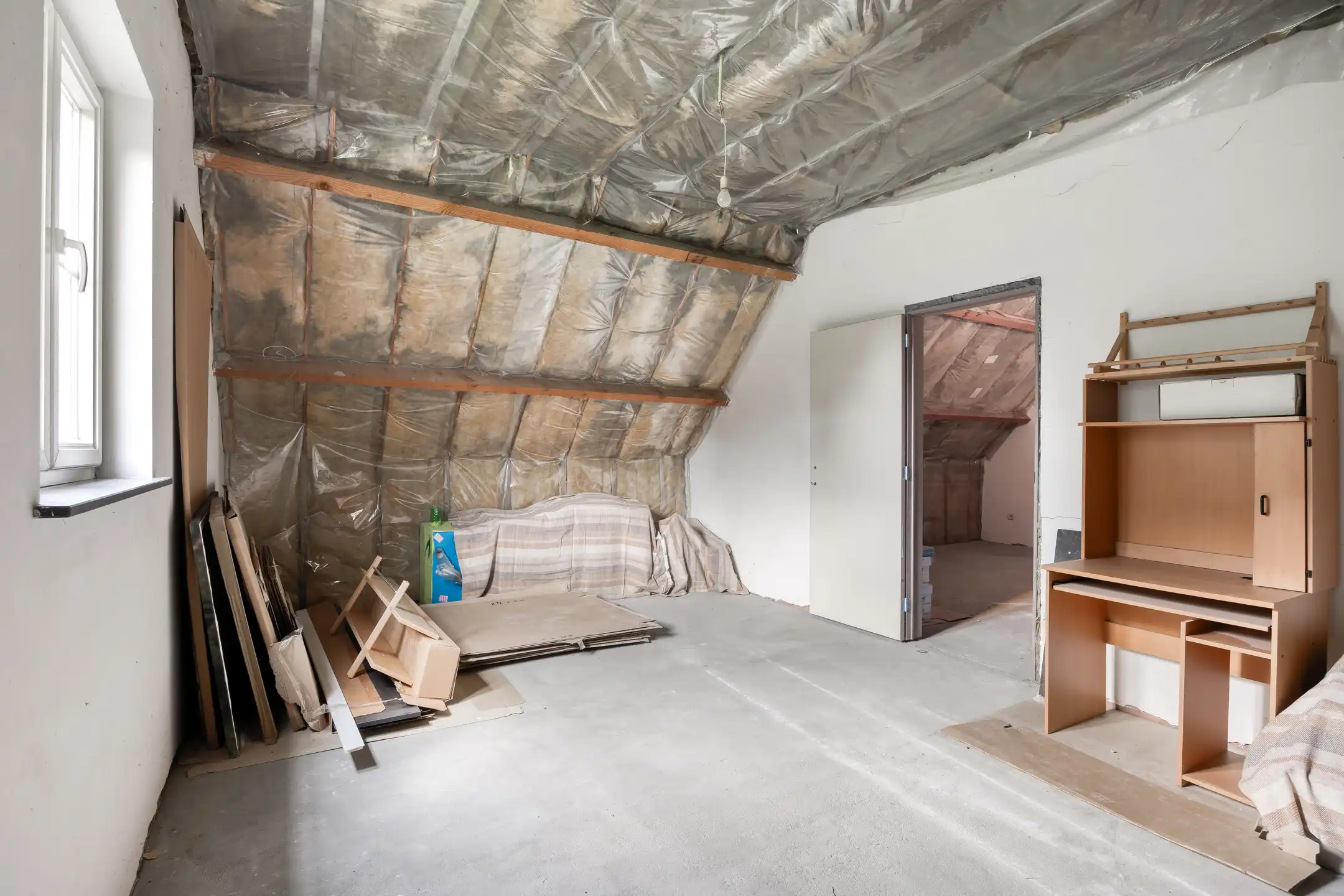 Rustig gelegen villa met prachtige tuin en zwemvijver foto 28