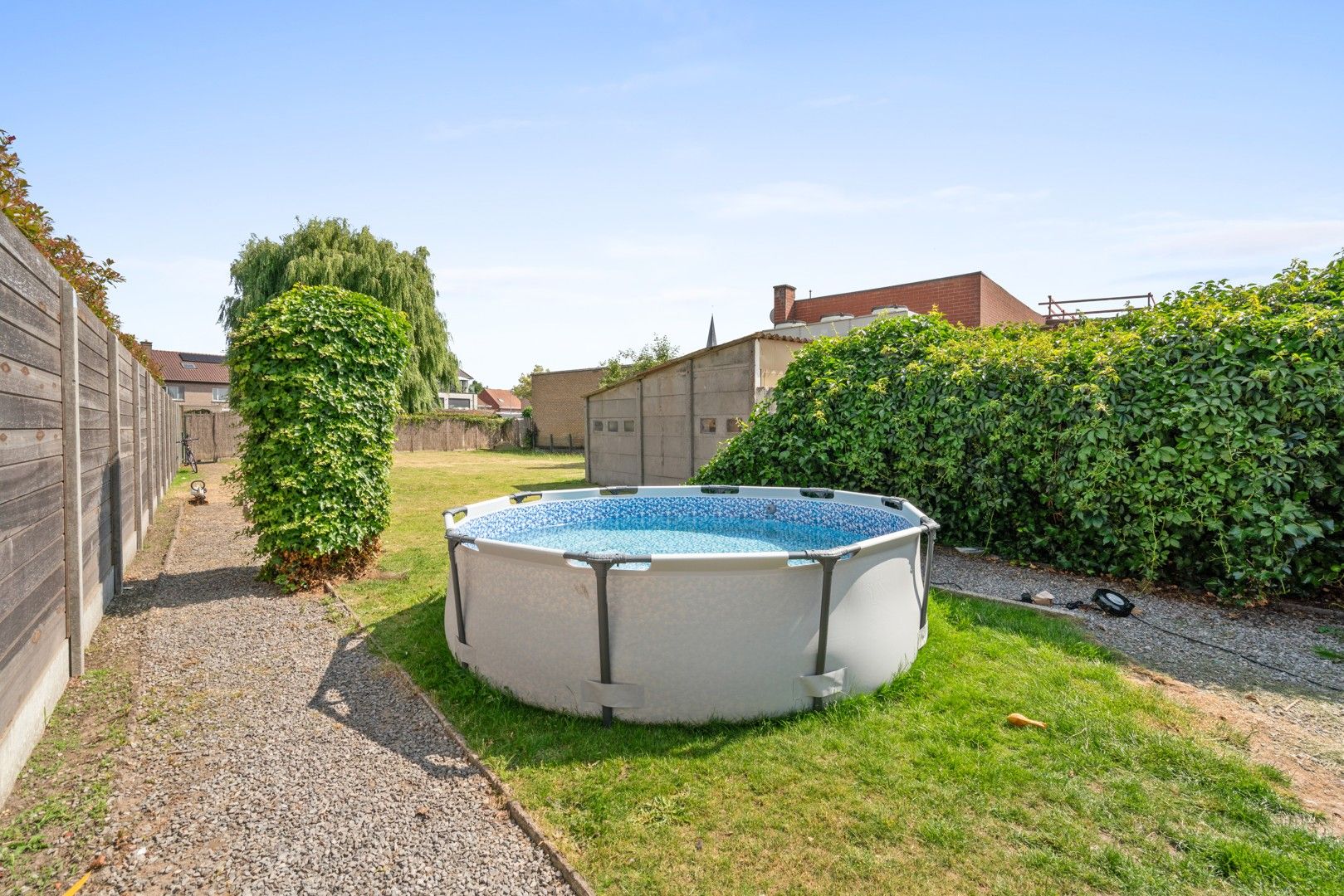 Halfopen woning met tuin in het centrum van Nevele! foto 6