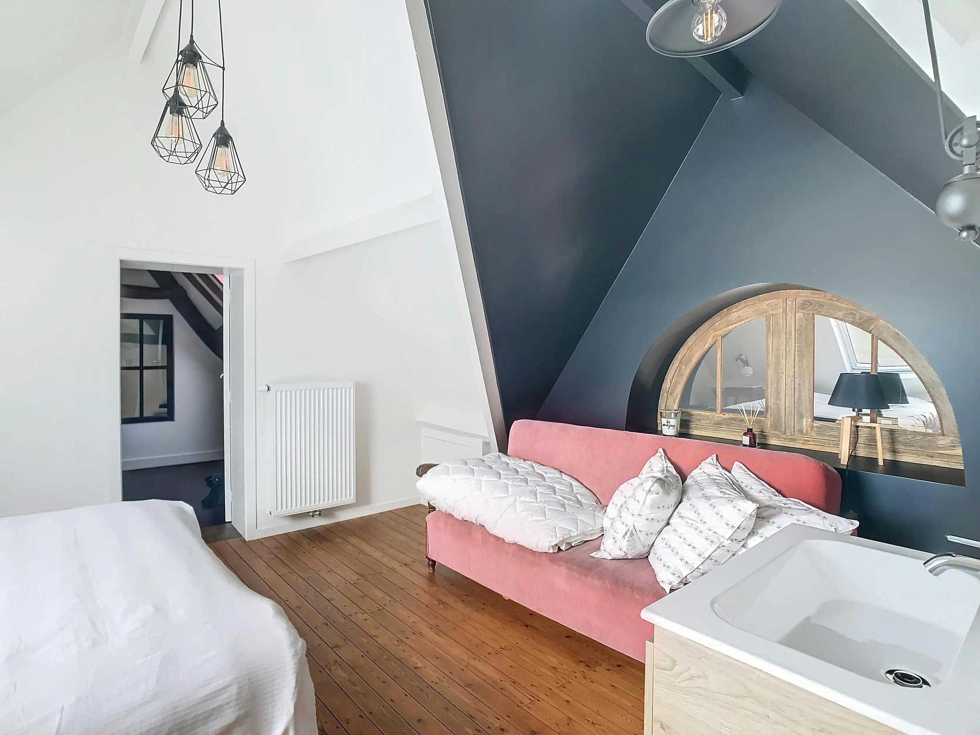 Recent gerenoveerde hoeve te koop in Ellezelles foto 16