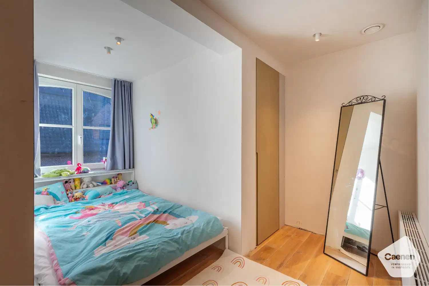 Prachtige smaakvolle gerenoveerde villa met uniek bijgebouw op een perceel van 2021m²  en 5 slaapkamers. foto 23