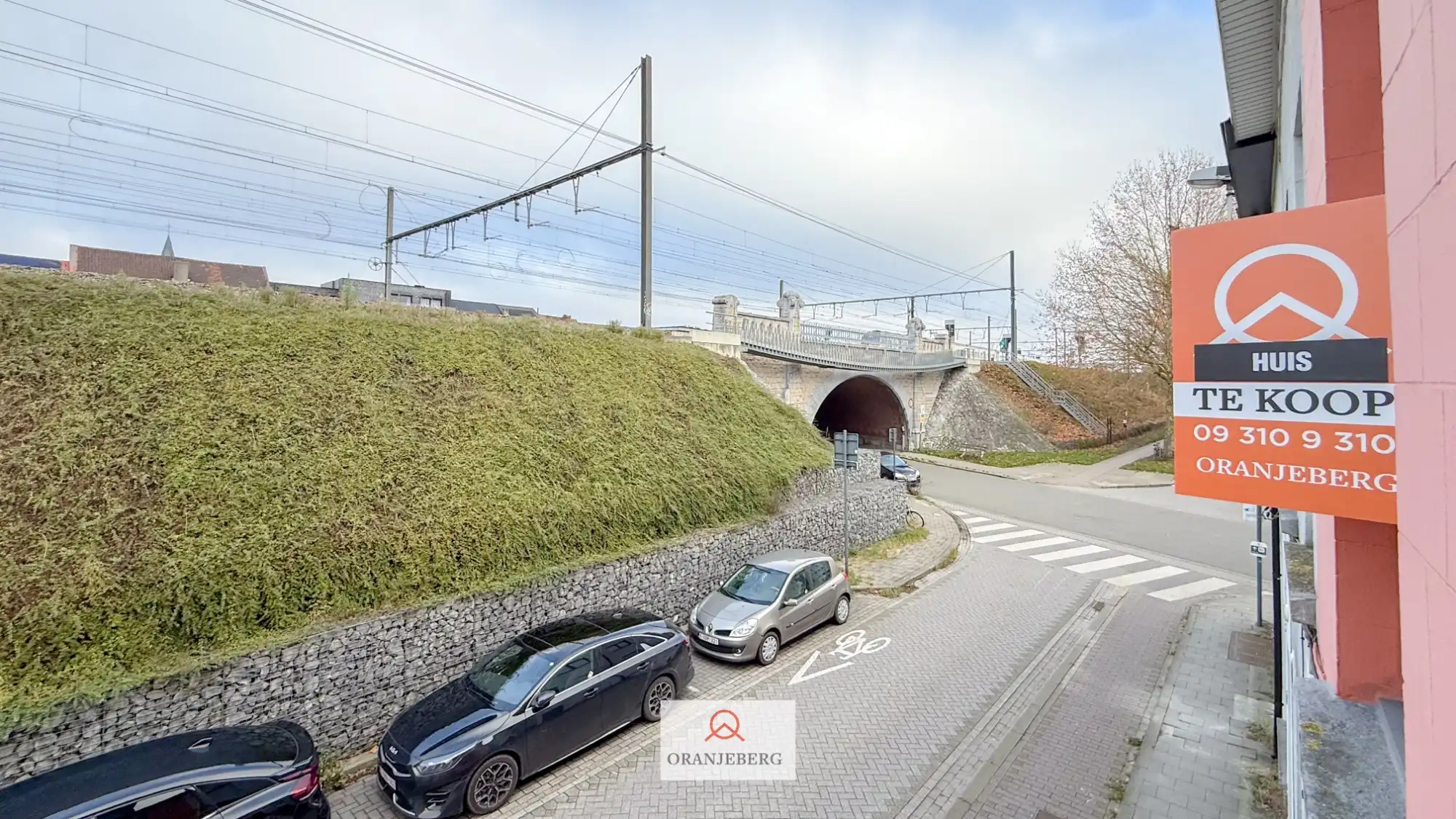 Hoofdfoto van de publicatie: Woning met mogelijkheid tot 4 slaapkamers vlakbij station Gent-Sint-Pieters