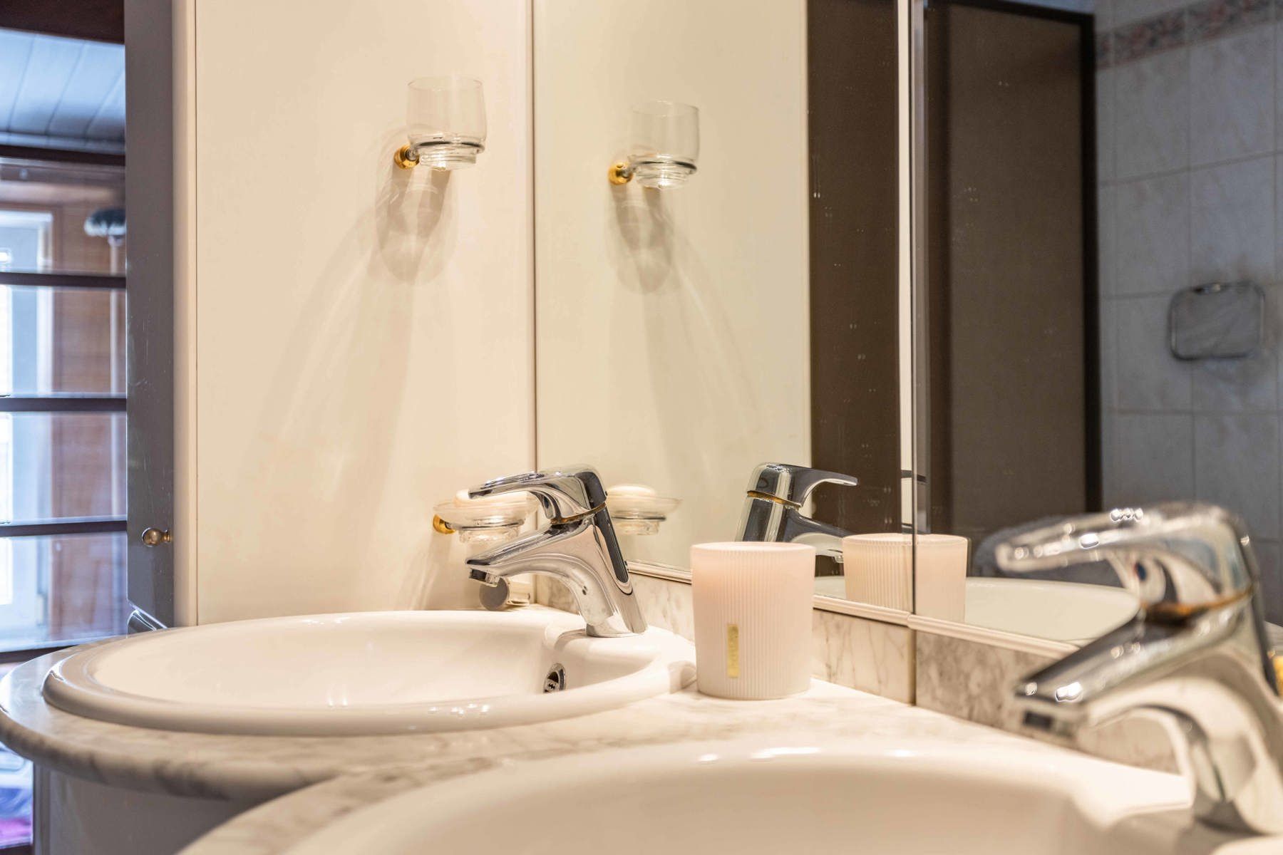 OP TE FRISSEN APPARTEMENT MET COMBINATIE VR WERK - WONEN foto 8