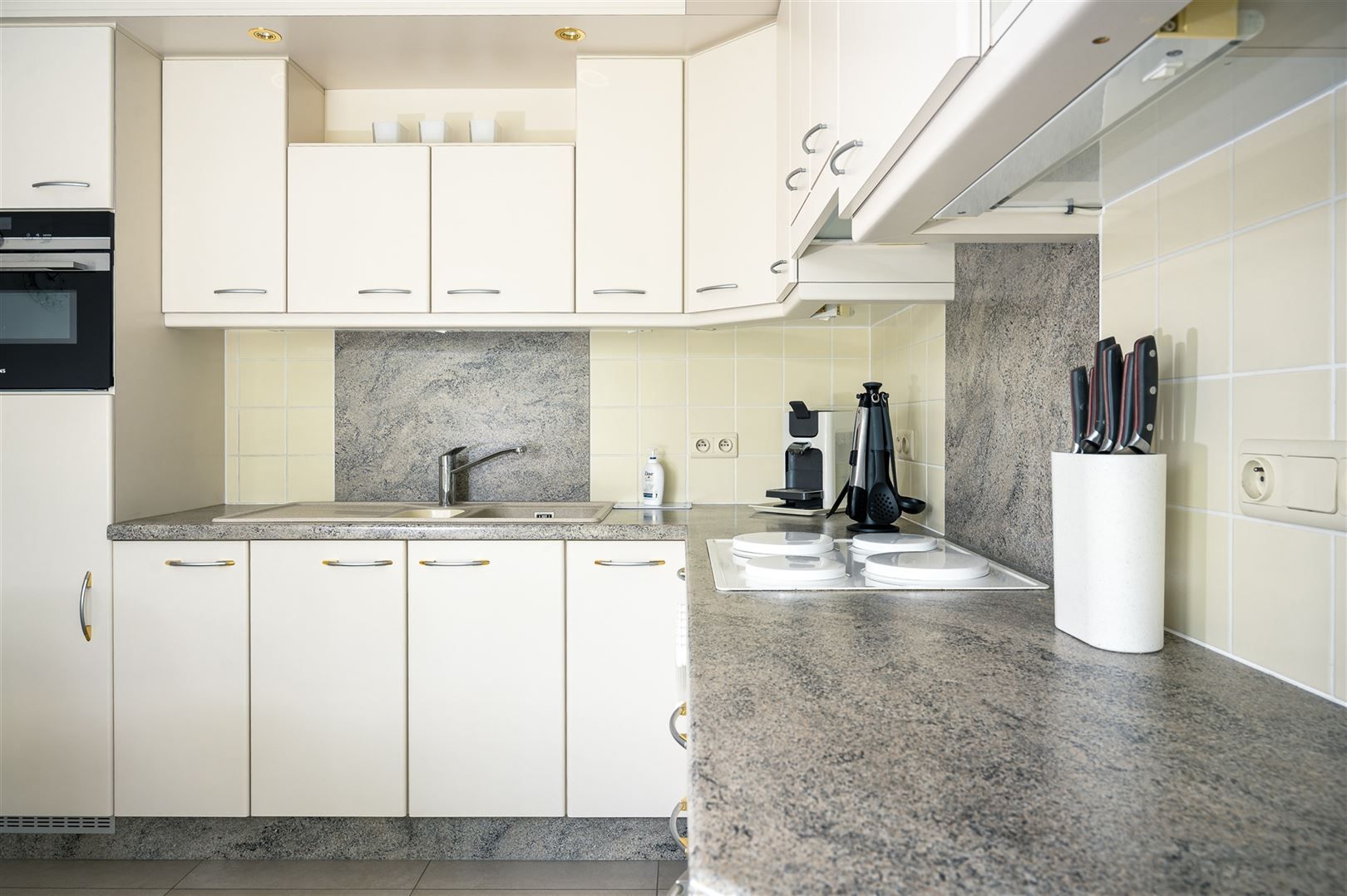 zeer verzorgde woning met 3 slpk foto 14