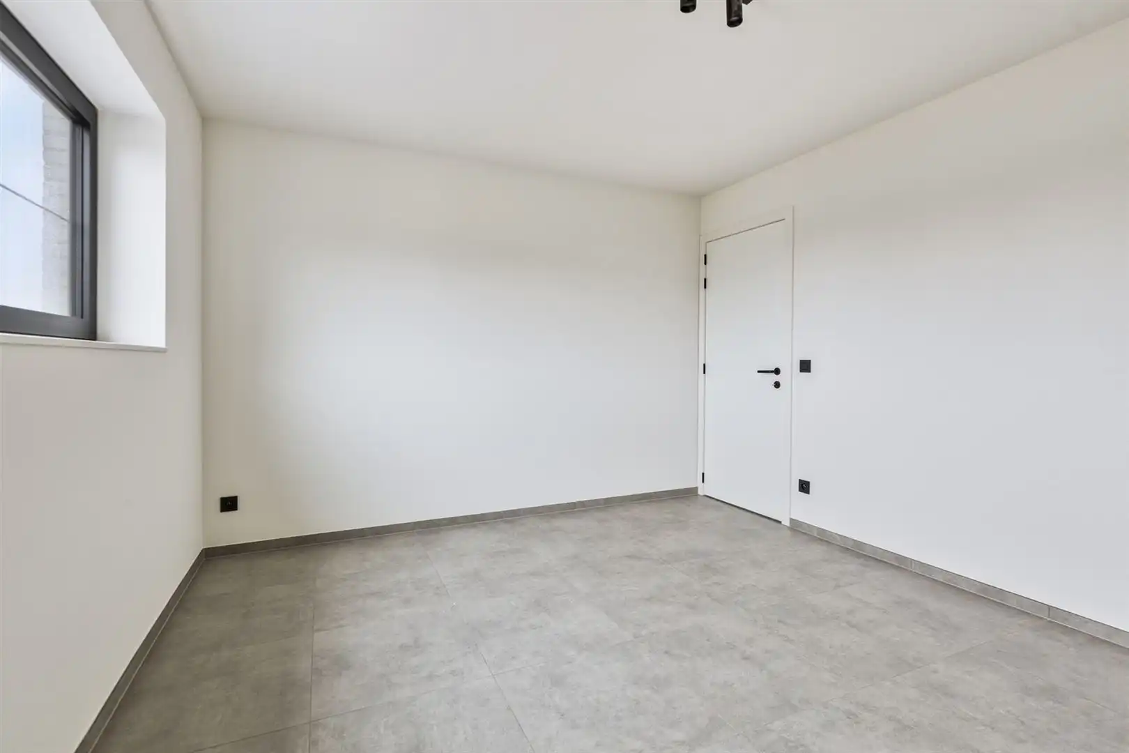 TE HUUR: Ruime nieuwbouwwoning met 3 slaapkamers te Pelt! foto 10