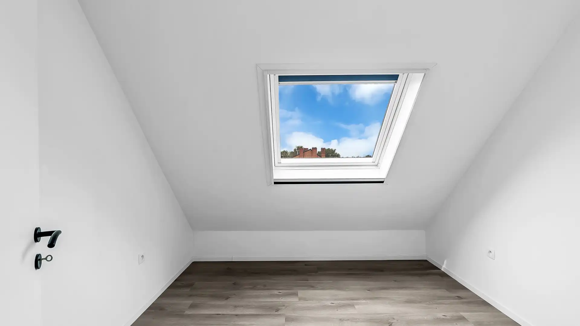 Ruim en instapklaar appartement met 2 slpkrs in Genk foto 7