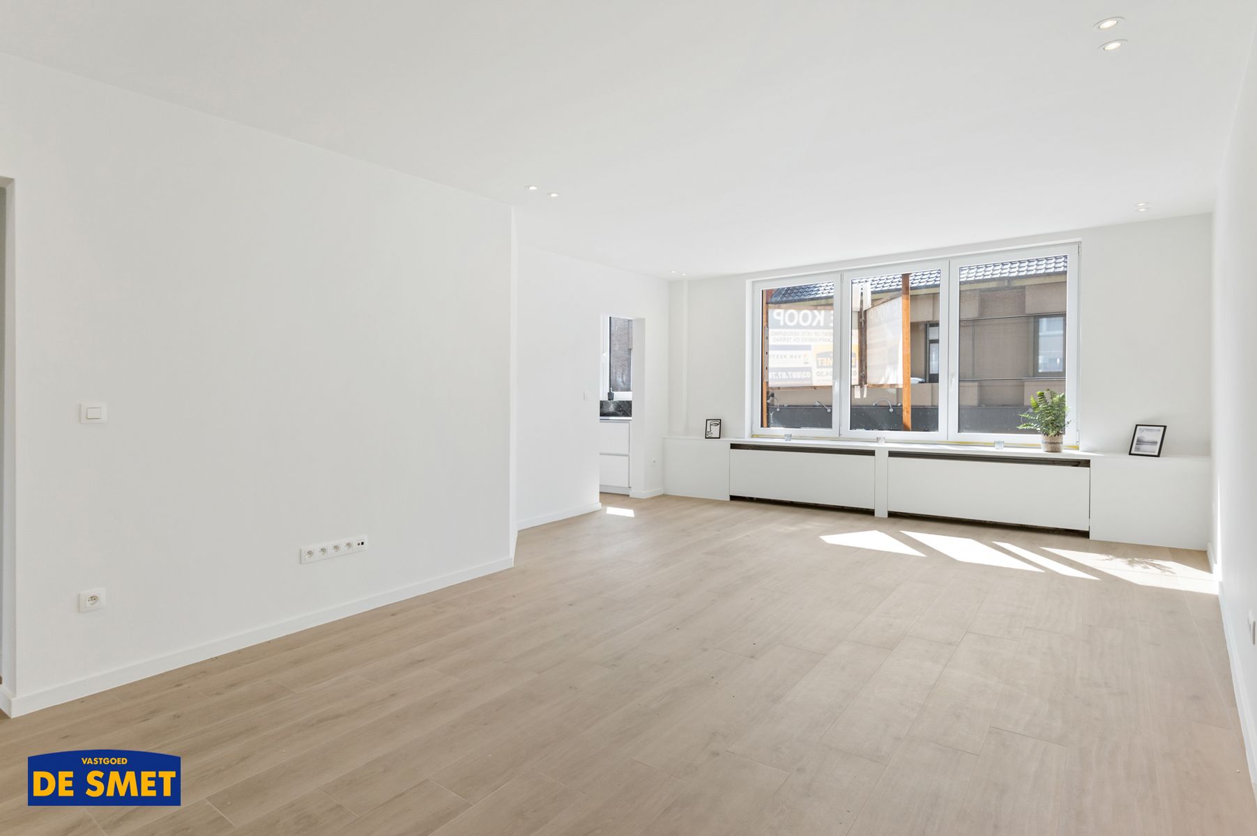 Volledig vernieuwd appartement met terras pal in het centrum foto {{pictureIndex}}